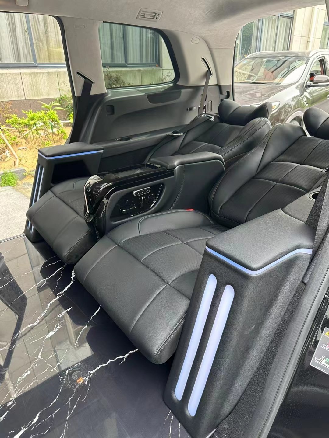Off-road Vehicle GLS/GLS Modified Seat Electric Seat With Armrest Box Refrigerator 5-seater Modified 4 Luxury Seats