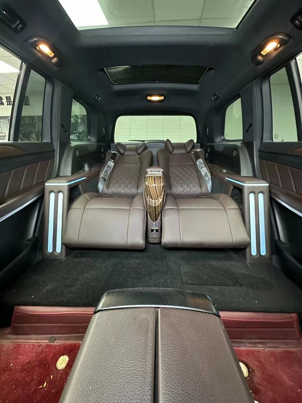Off-road Vehicle GLS/GLS Modified Seat Electric Seat With Armrest Box Refrigerator 5-seater Modified 4 Luxury Seats
