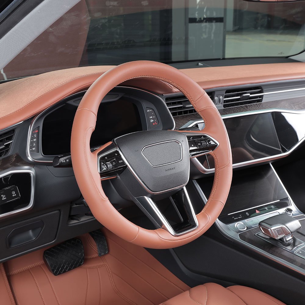 Hand sewn car steering wheel made of antibacterial leather material Customizable for all models including Hyundai Nissan Ford