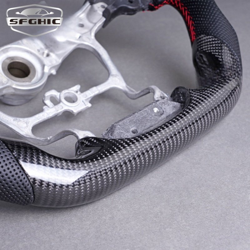 LED Performance Carbon Fiber Steering Wheel Fit For Toyota Innova Hilux Revo Fortuner 2014 2015 2016 2017 2018 2019