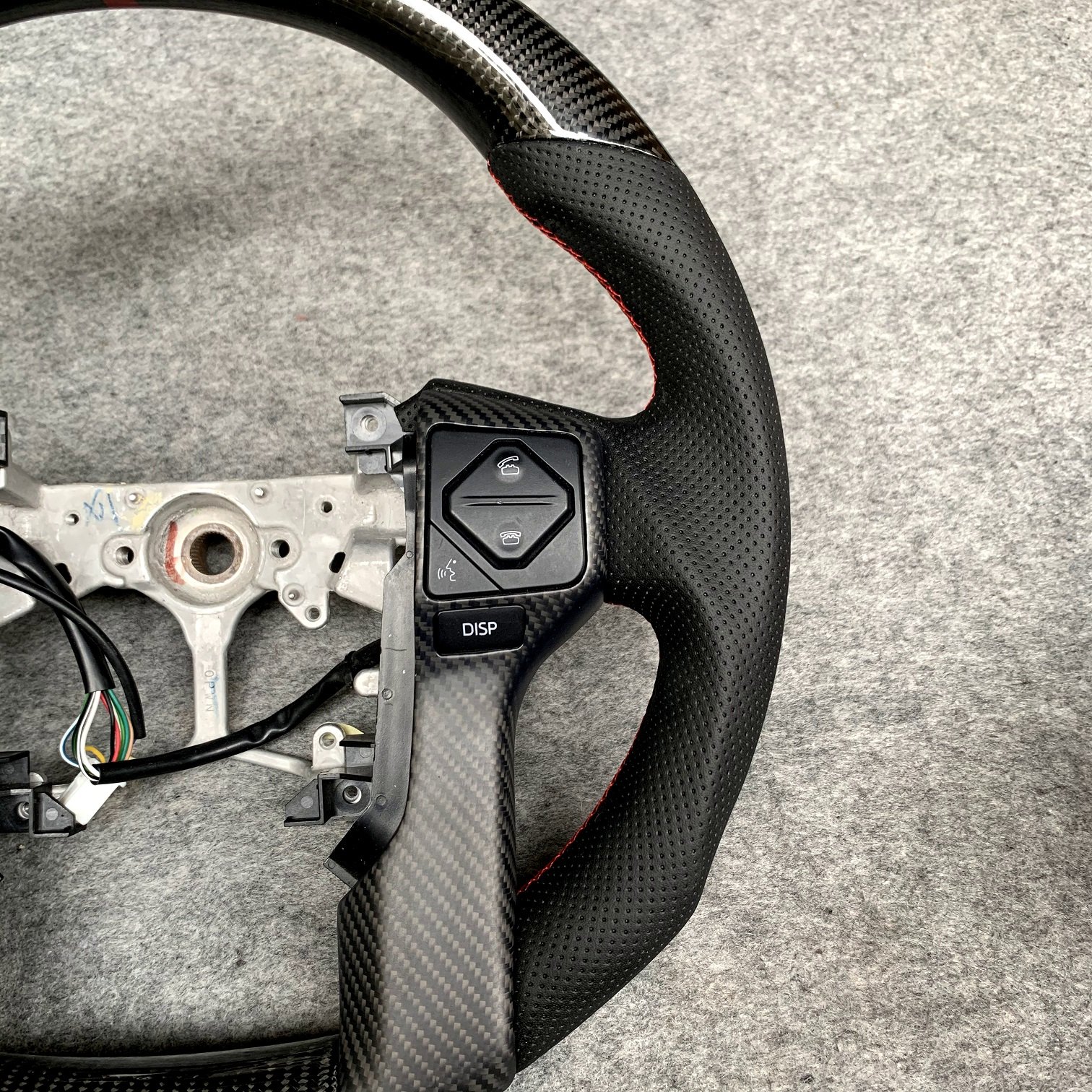 Factory Price Professional Design Car Steering Wheel For Toyota Tundra