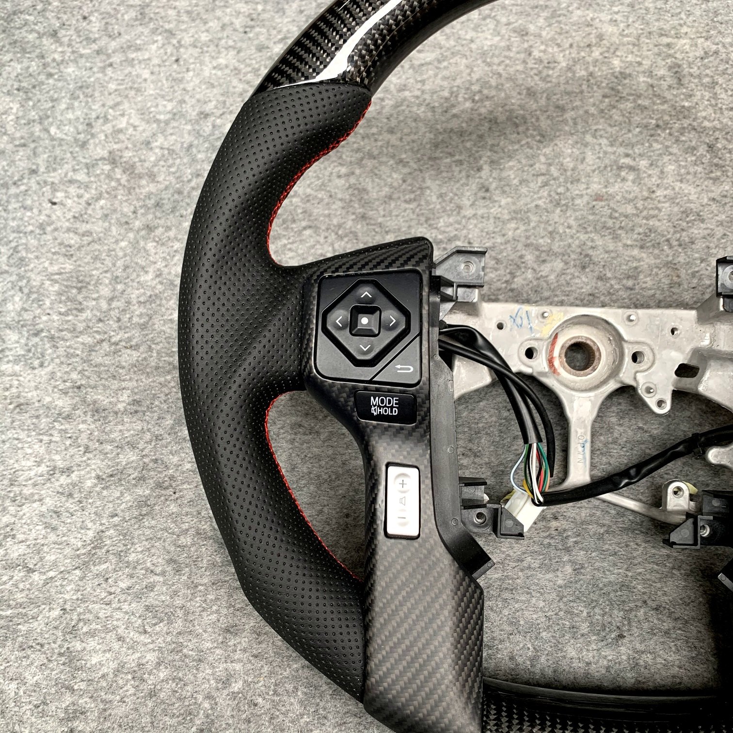 Factory Price Professional Design Car Steering Wheel For Toyota Tundra