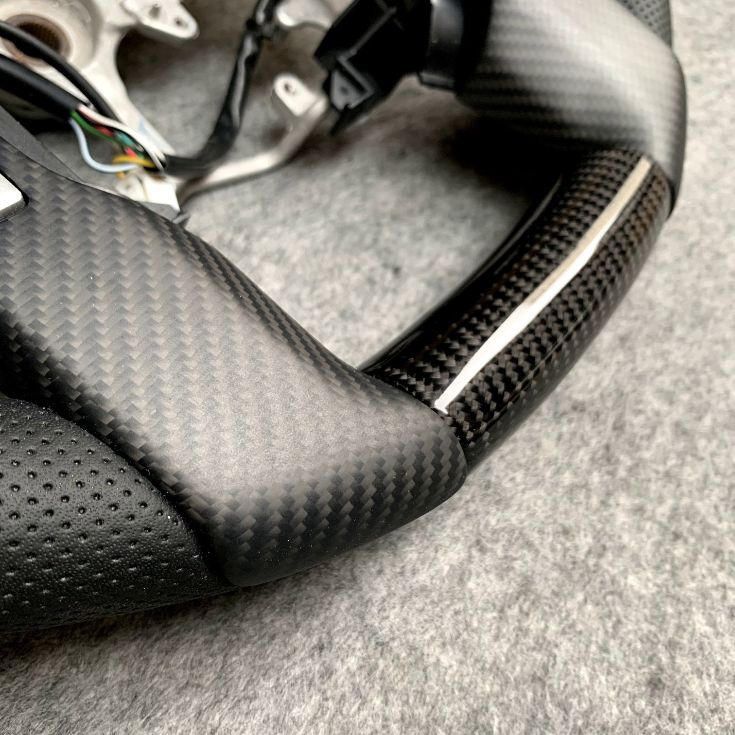 Factory Price Professional Design Car Steering Wheel For Toyota Tundra