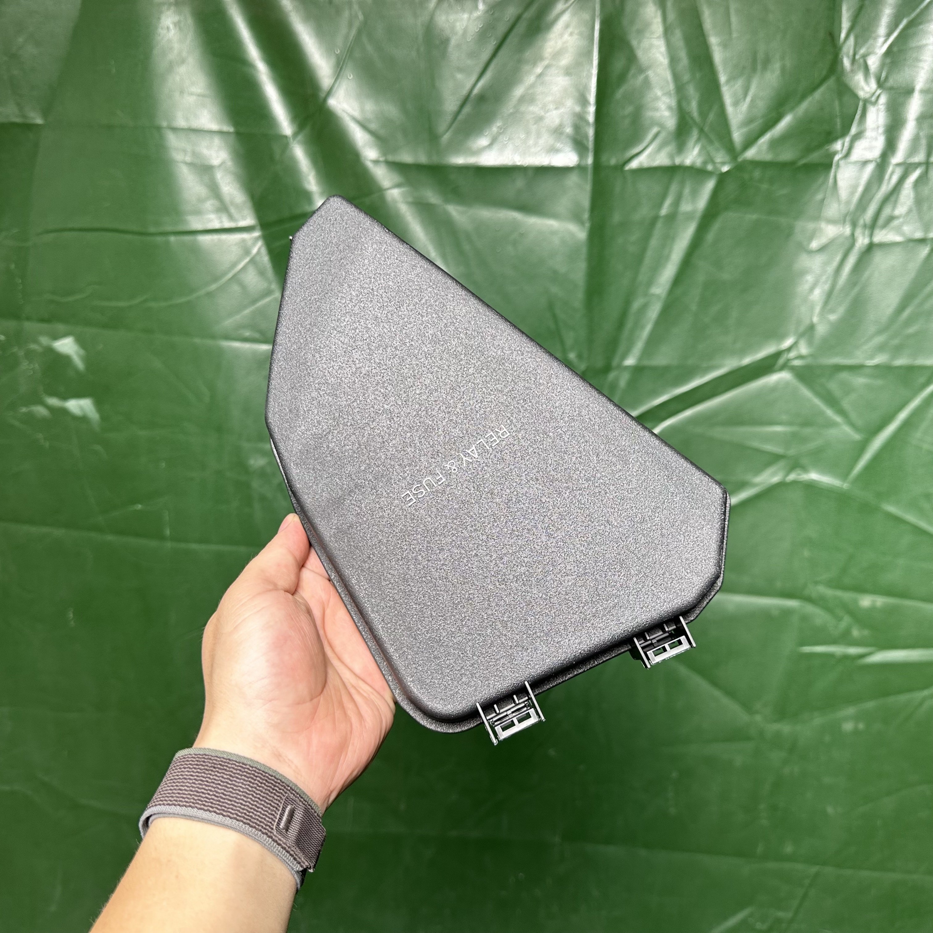 82662-42701 82662-42711 82662-0R241 82662-0R391 82662-0R660 82662-48580 the Top Cover of the Insurance Relay Box for TOYOTA RAV4
