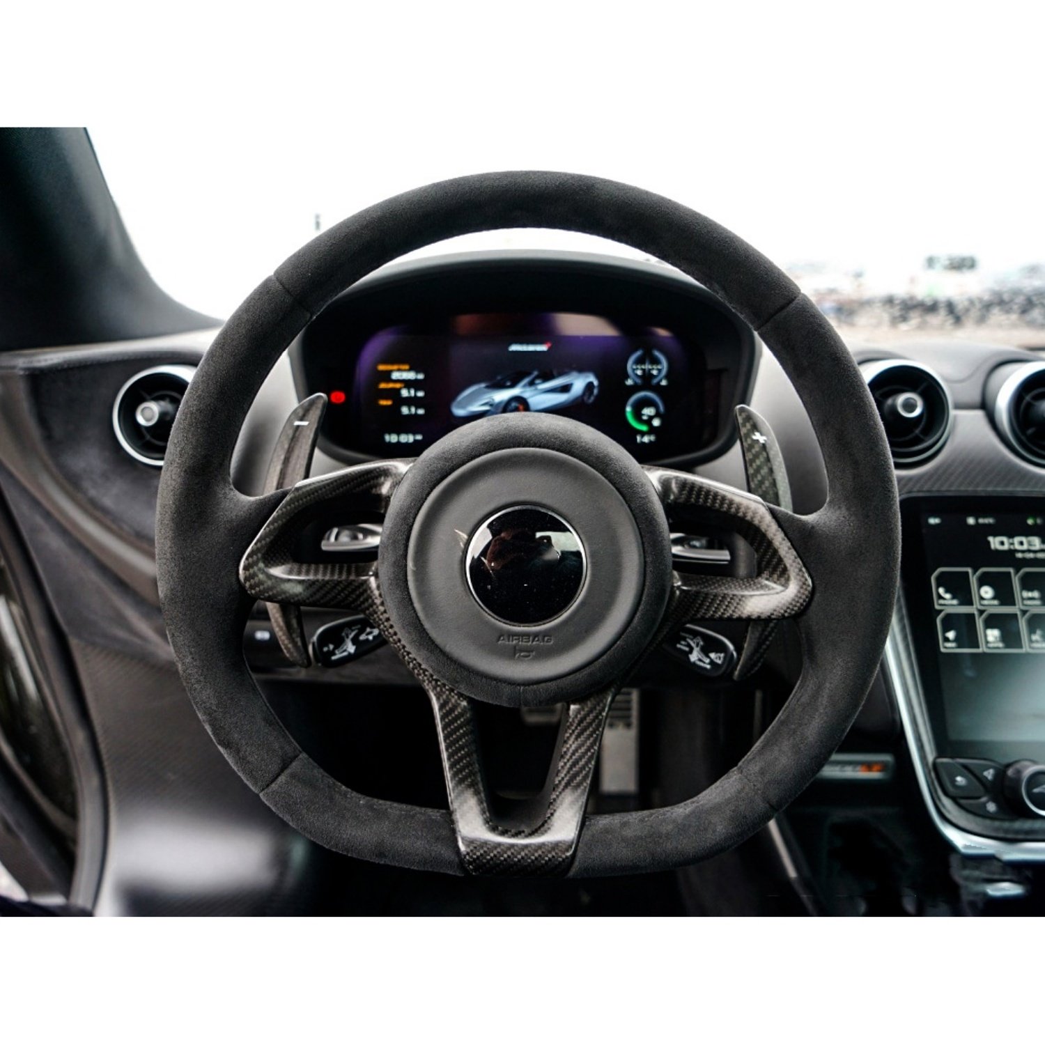 High quality automotive steering wheel trim suitable for McLaren 540c 570s 570gt 600lt OEM dry carbon fiber steering wheel trim