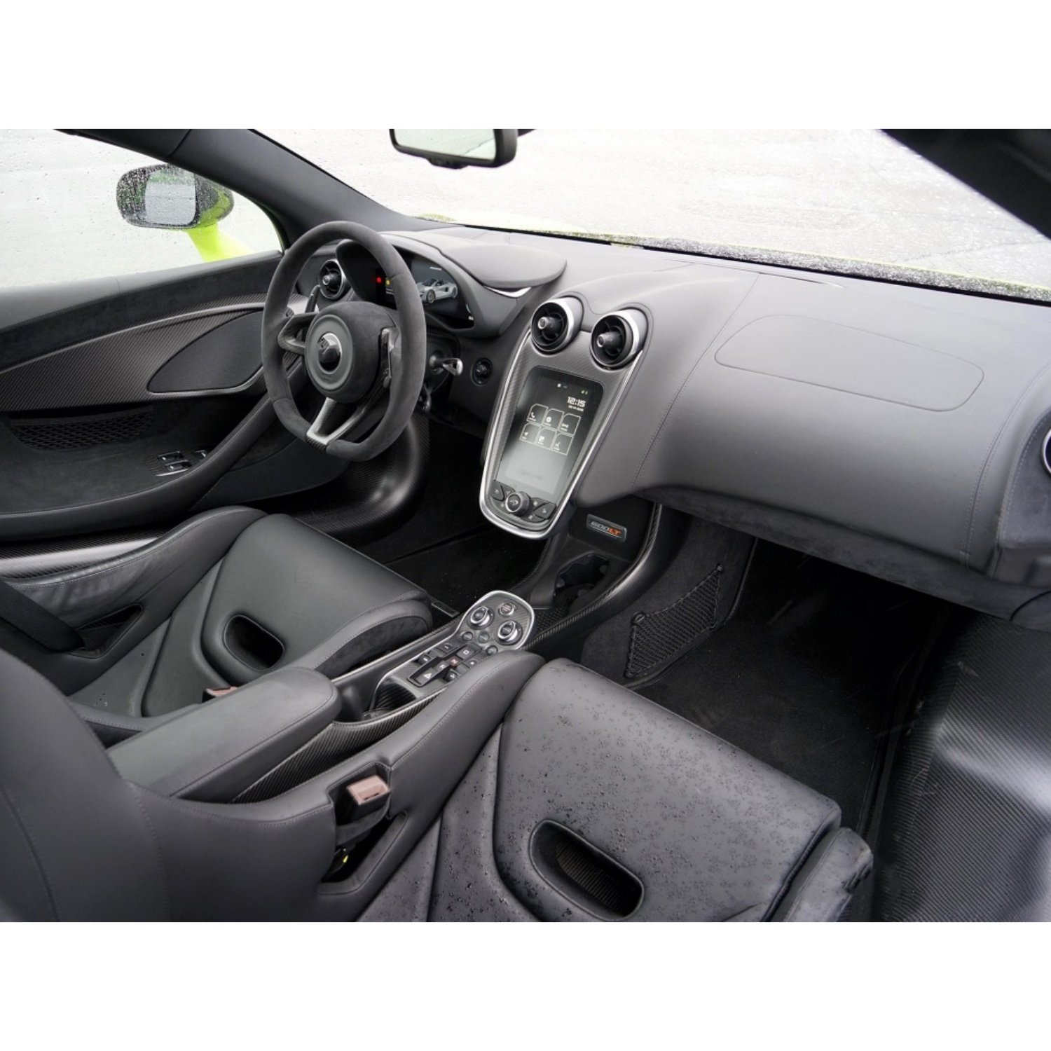 High quality automotive steering wheel trim suitable for McLaren 540c 570s 570gt 600lt OEM dry carbon fiber steering wheel trim