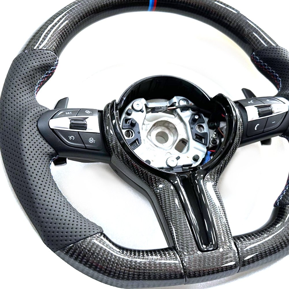 F30 F10 F32 E60 E46 E90 X5 E70 M3 M4 M5 M6 F90 F80 F82 F87 Carbon Fiber Steering Wheel for BMW