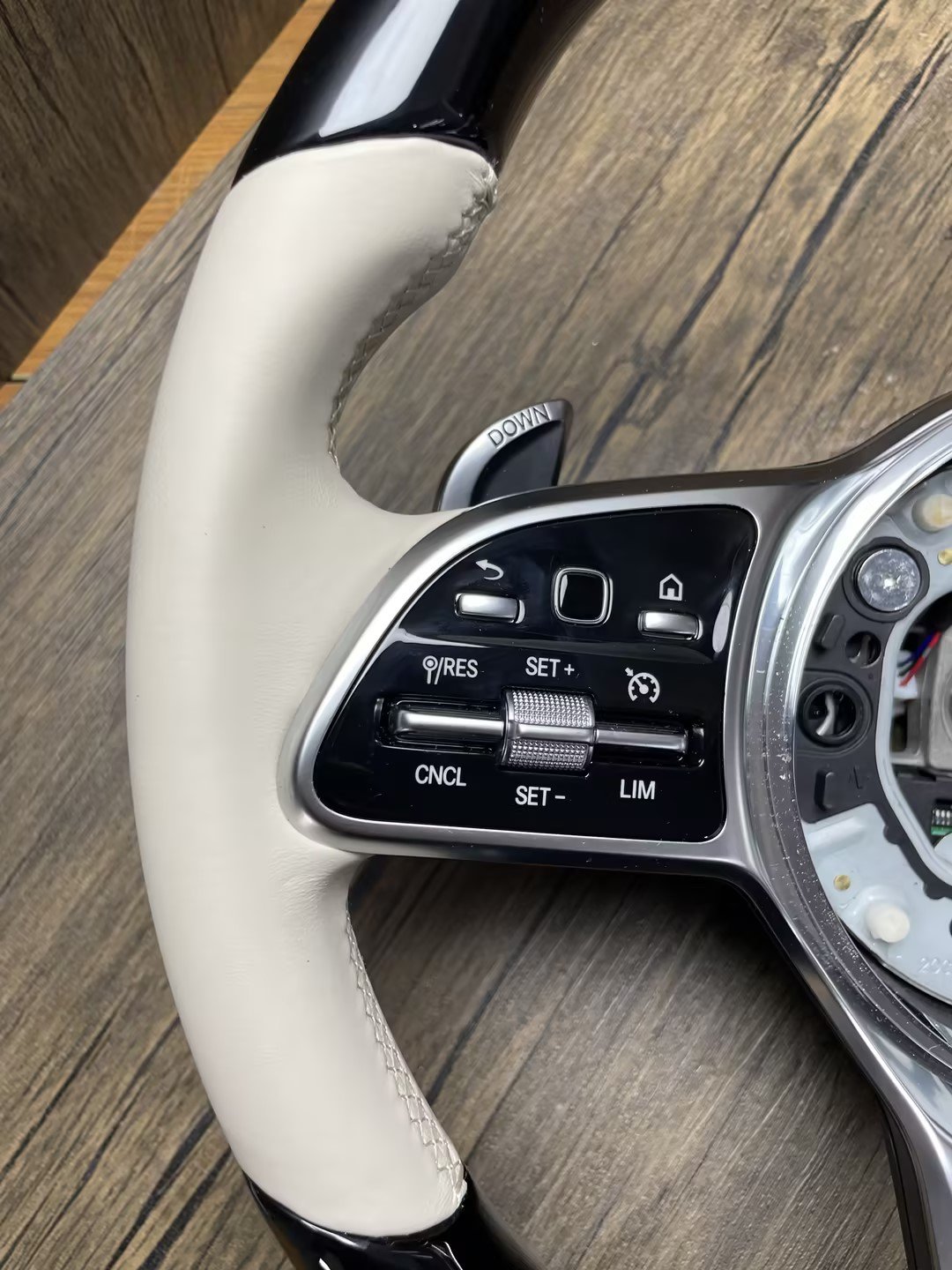 Custom Leather Car Steering Wheel Fit For Mercedes Benz W204 W205 W211 Amg Gt Gle Cla Carbon Fiber Steering Wheel