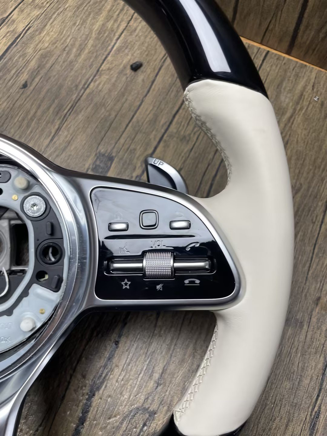 Custom Leather Car Steering Wheel Fit For Mercedes Benz W204 W205 W211 Amg Gt Gle Cla Carbon Fiber Steering Wheel