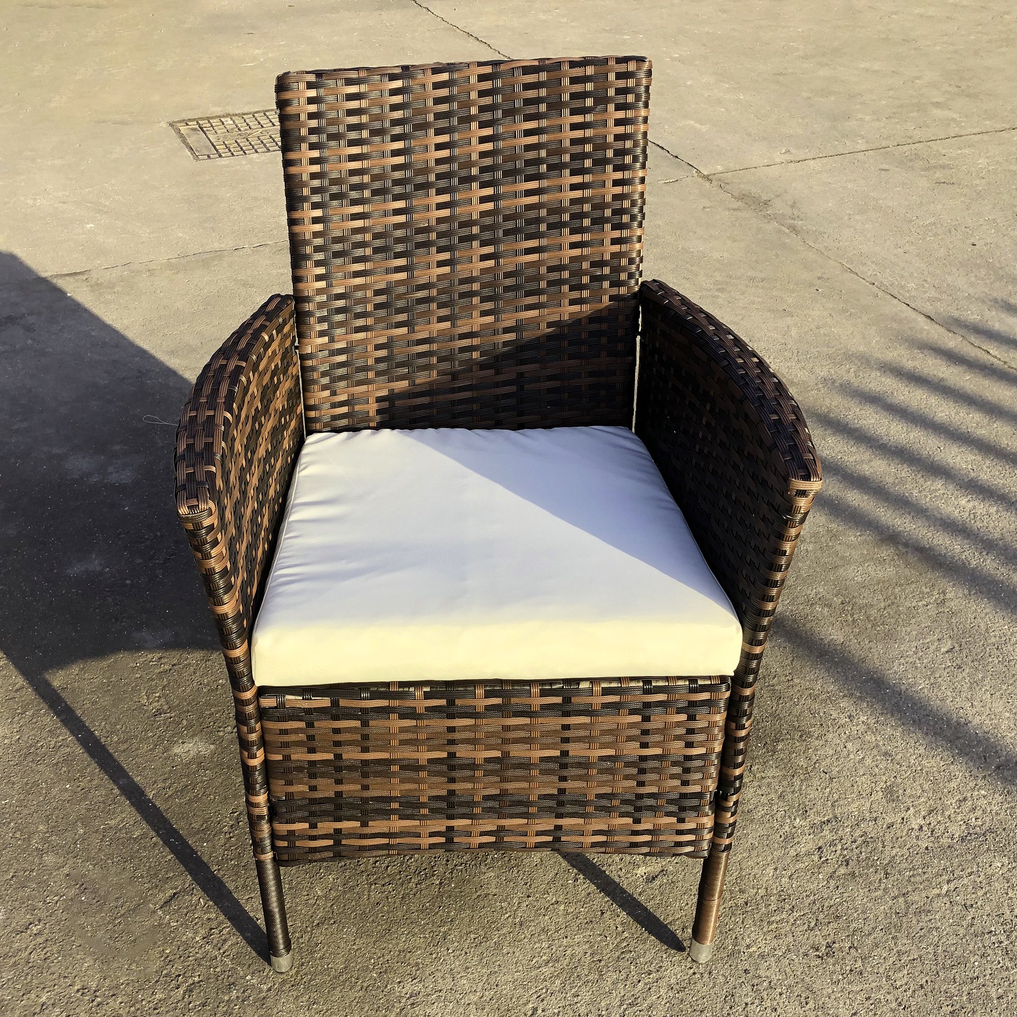 Outdoor Classic Style 4-Seater Rattan Dining Chair Armrest Wicker Dining Sofa Sets Patio Willow Dining Set with Glass Top Table