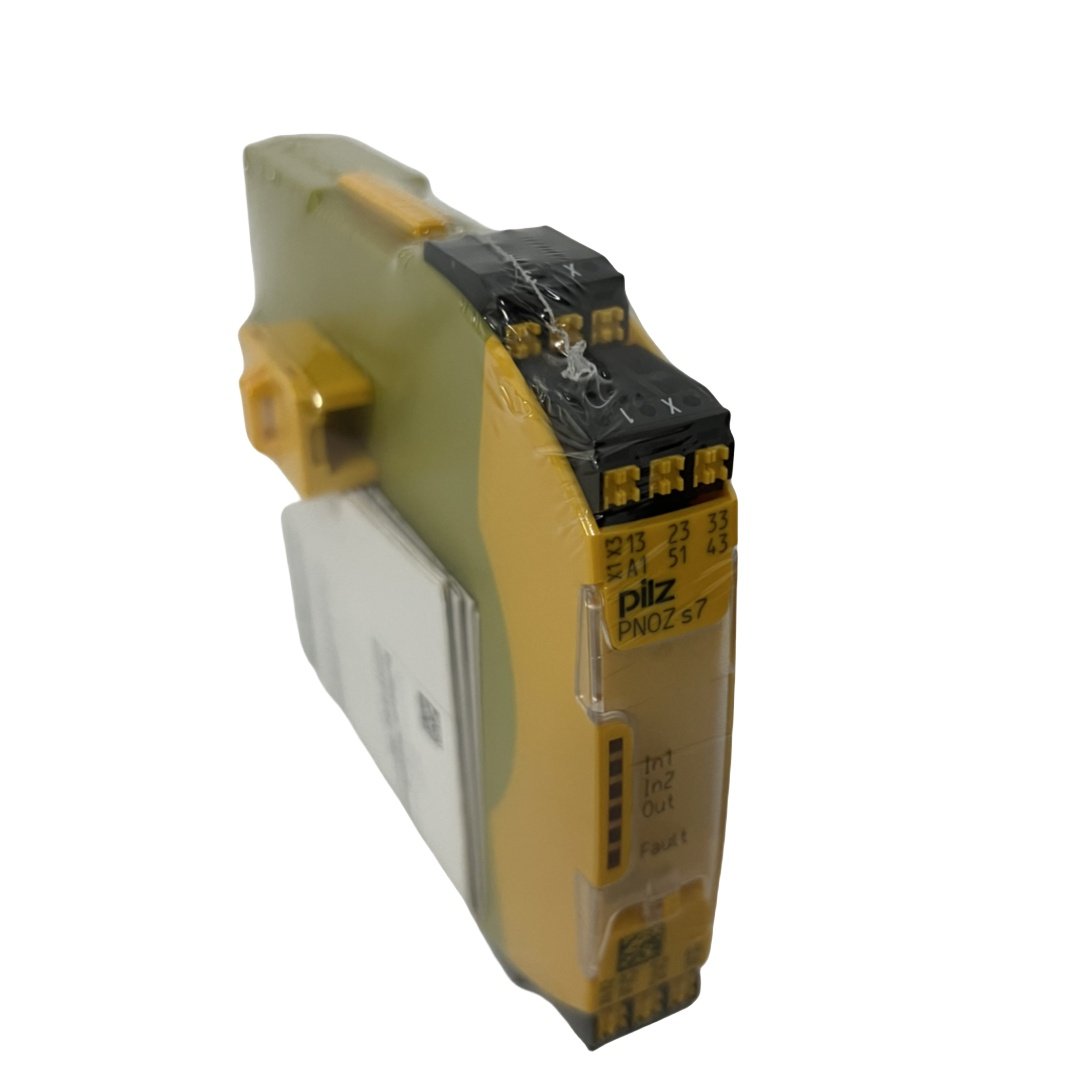 Original New Pilz 751107 PNOZ S7 C 24VDC 4n/o 1n/c Safety Relay in Stock