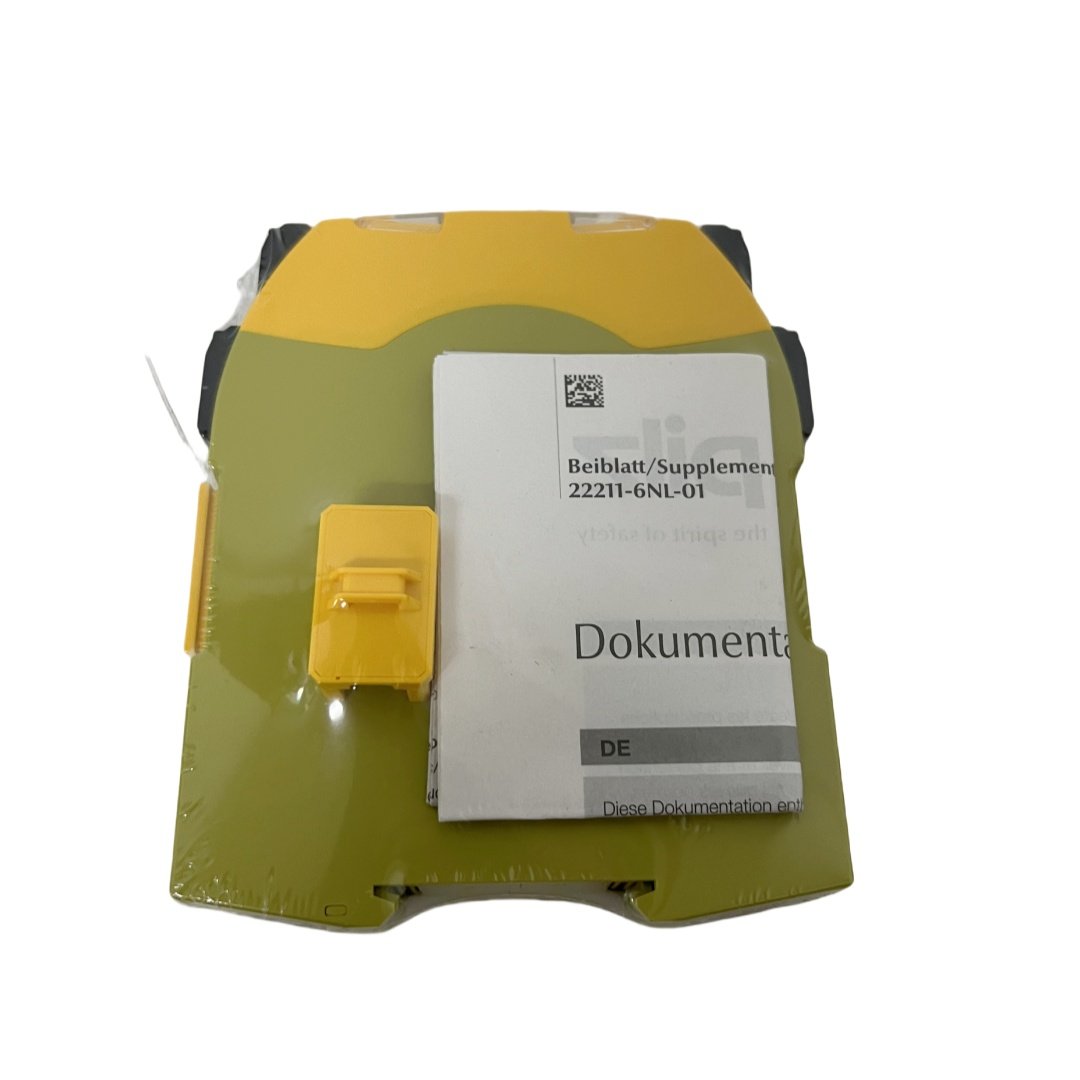 Original New Pilz 751107 PNOZ S7 C 24VDC 4n/o 1n/c Safety Relay in Stock