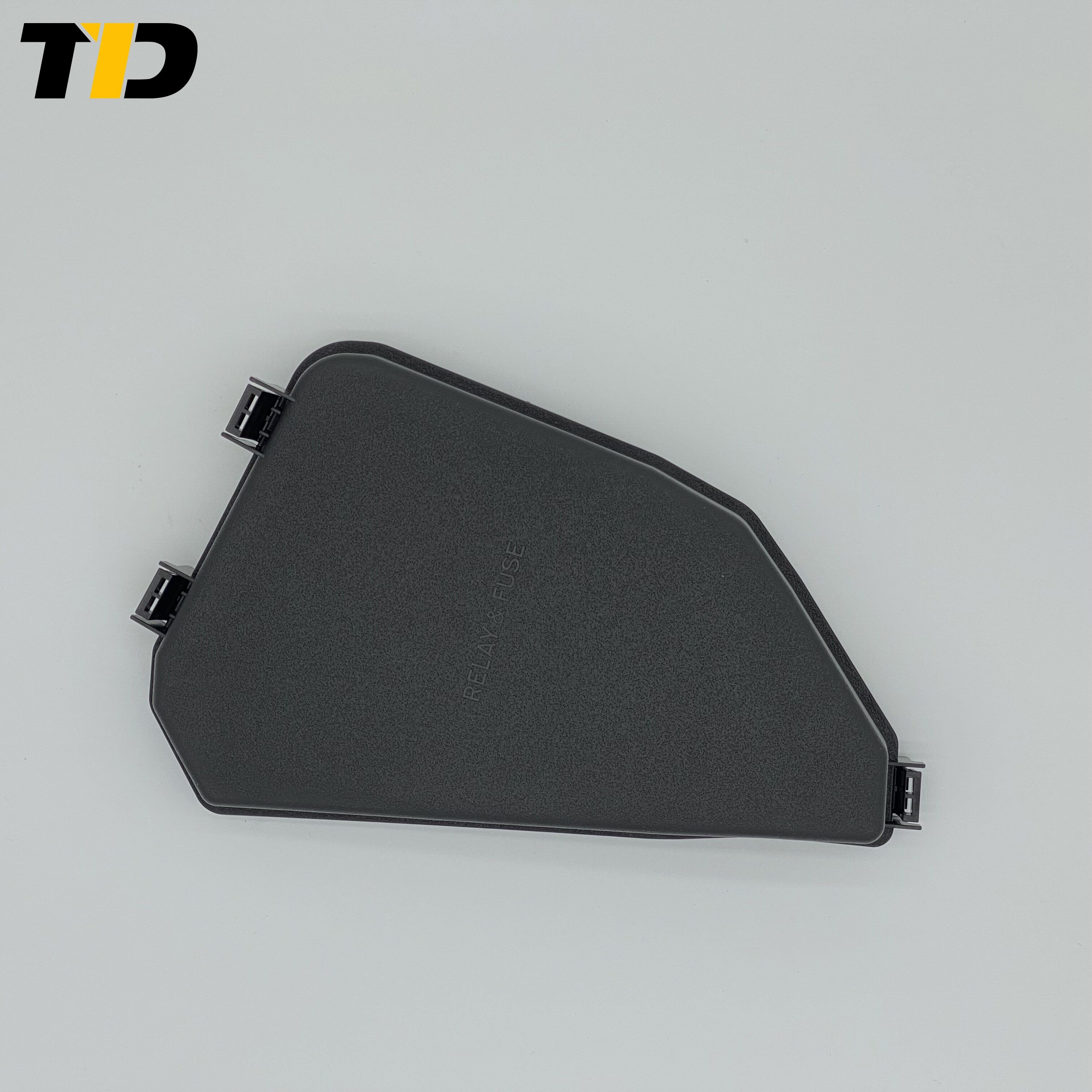 82662-0R240 Cover Relay Block for Toyota RAV4 82662-0R390