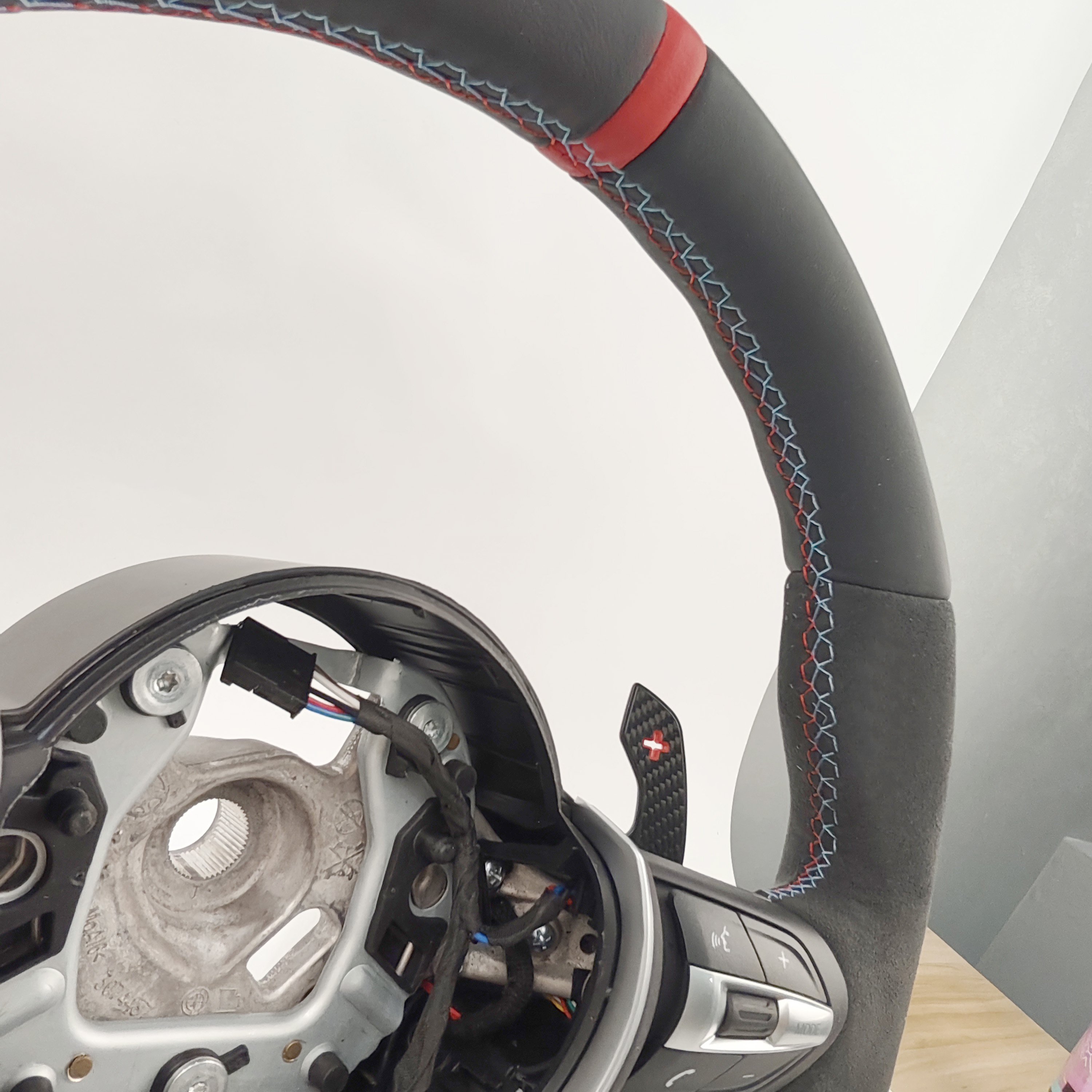 The old steering wheel changed to the new custom stitching Alcantara Steering Wheel FOR BMW E36 E46 E60 E70 E71 E90 E92 E93