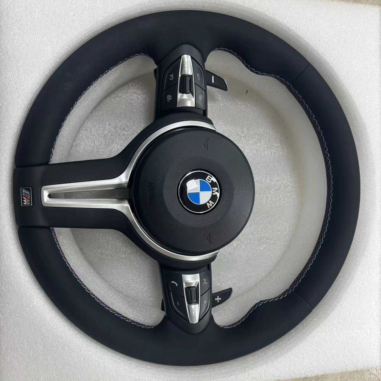 Hot sale black sports car steering wheels leather steering wheel price for BMW