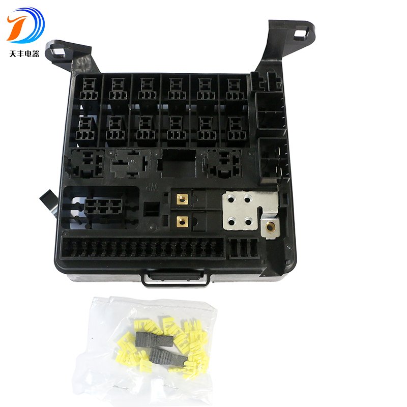 China Excavator Fuse and Relay Box Automotive Car Fuse Box 12v