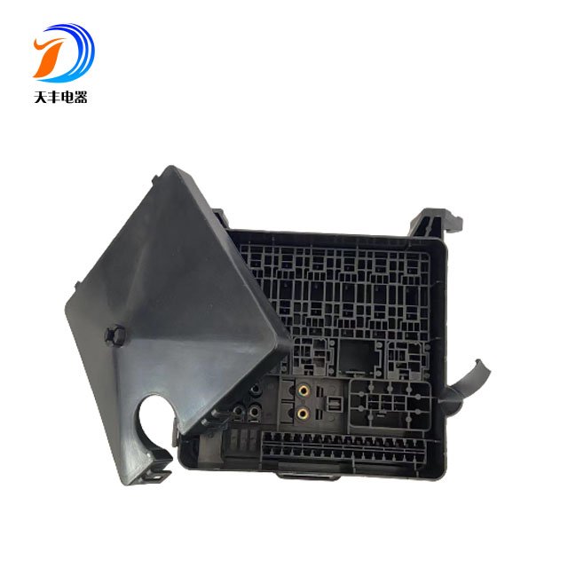 China Excavator Fuse and Relay Box Automotive Car Fuse Box 12v