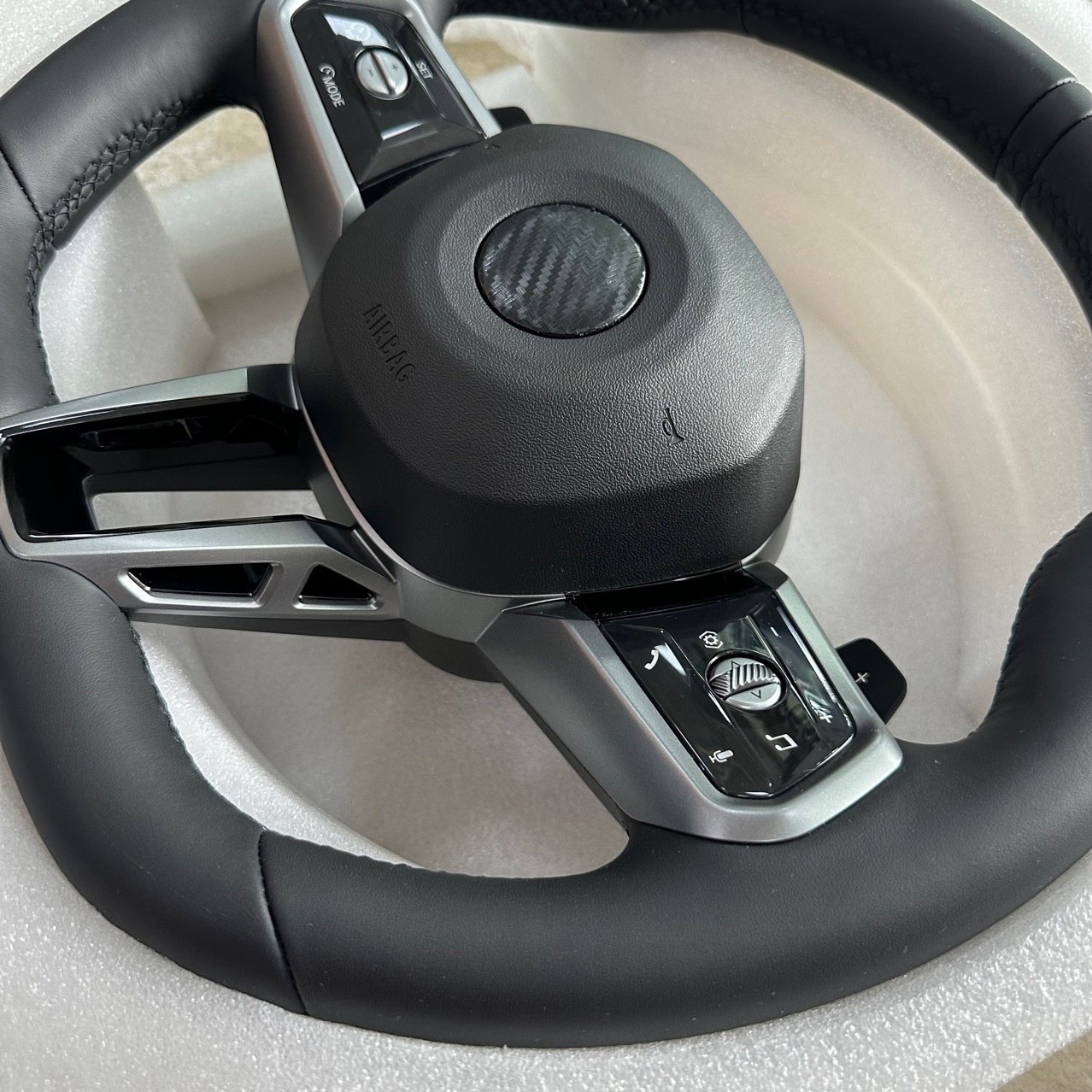 G11 Custom Carbon fiber steering wheel Original custom leather steering wheel auto accessories