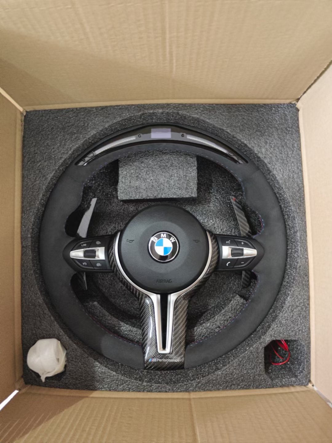 Perforated Leather BMW G30 Flat Steering Wheel for M5 Series X5 X3 3 Series A1 X4 X6 Models
