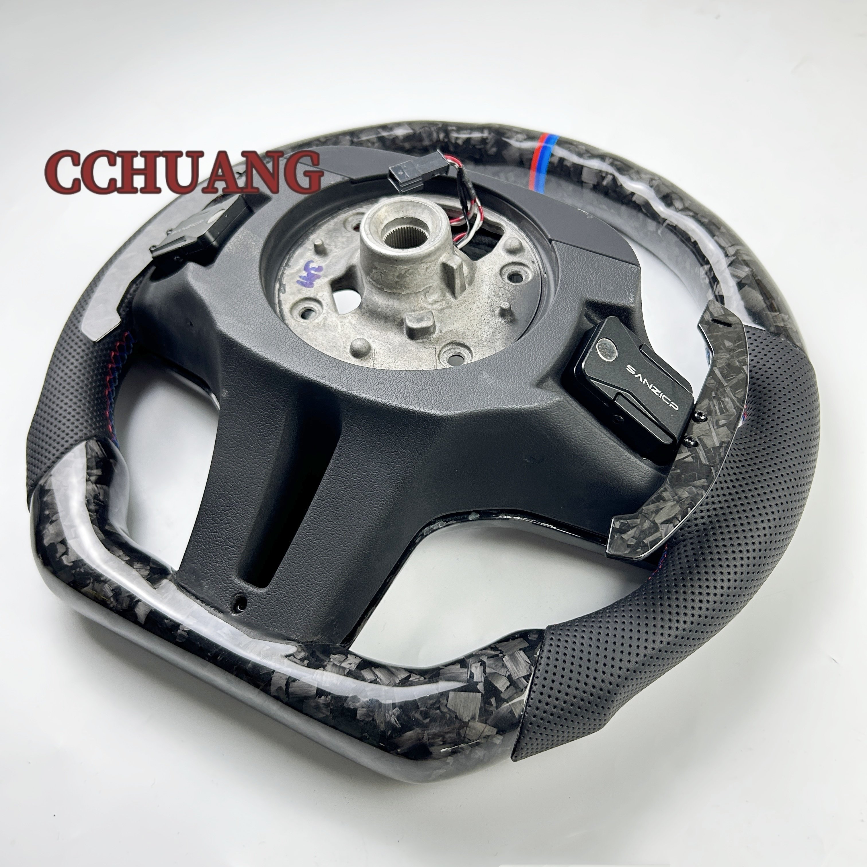 Custom sports shape carbon fiber steering wheel for BMW G20 G29 G05 G01 G06 G30 G38 G11 G12 automotive interior accessories