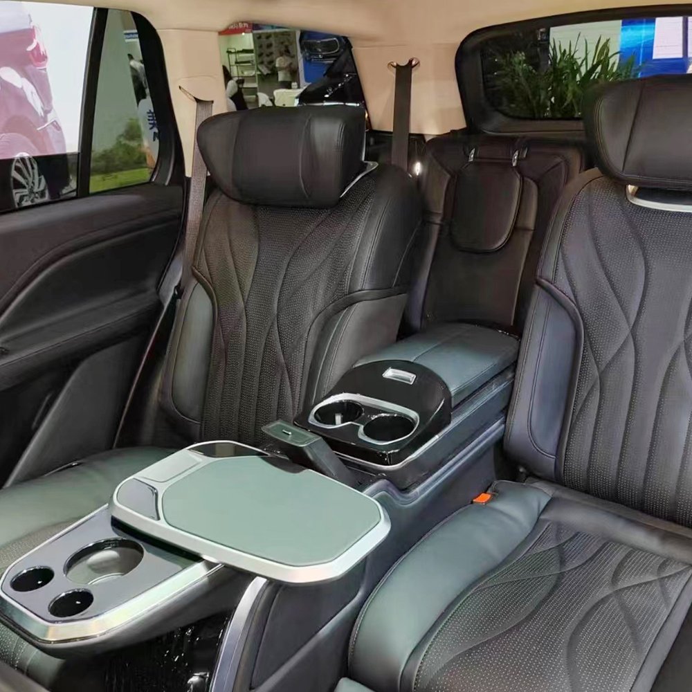 Entertainment Luxury Van Seat Adjustable VIP Leather Luxury SUV Seat with Console Armrest Touch Screen