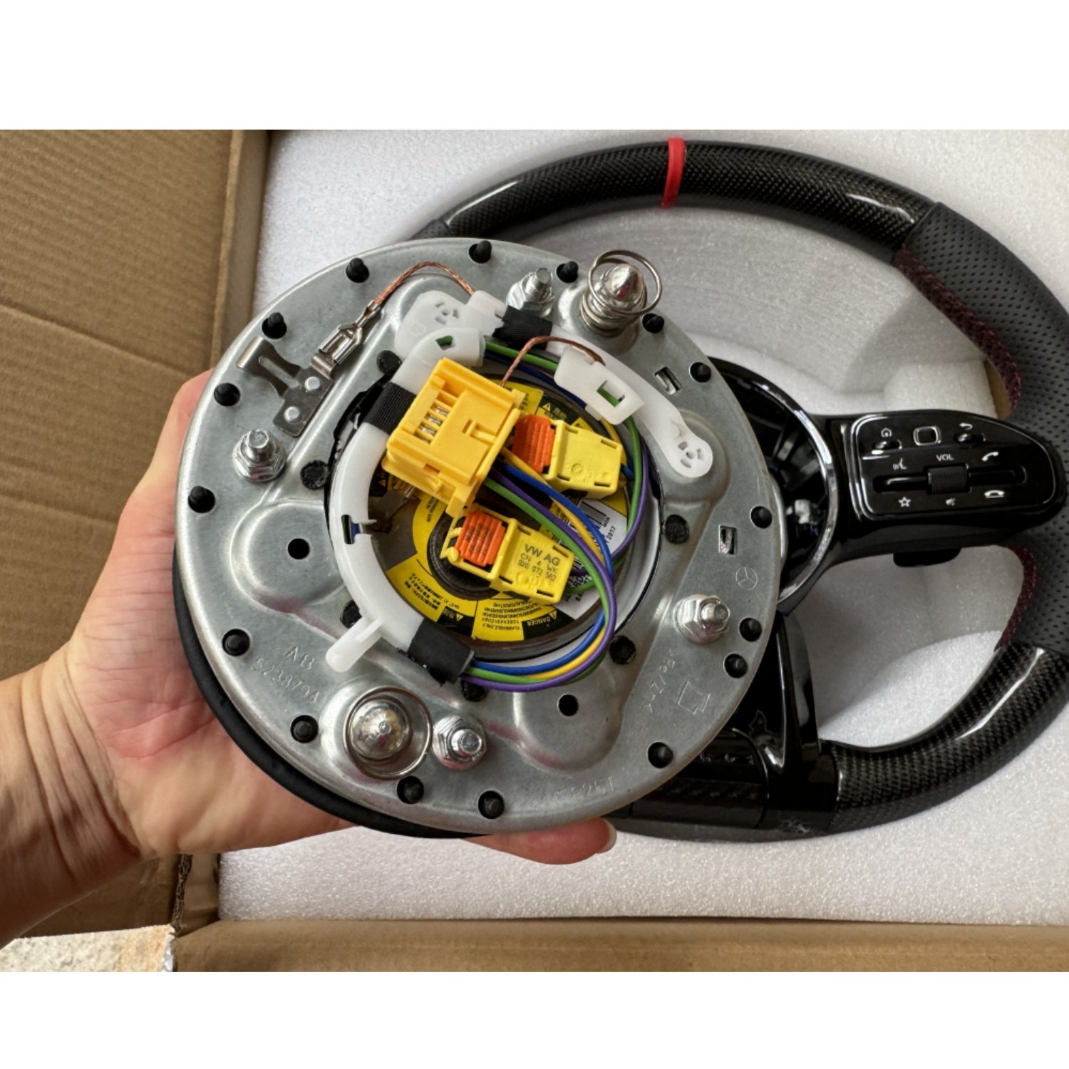Hot selling car carbon fiber steering wheel suitable for Mercedes Benz W464 G500 G63 customized steering wheel