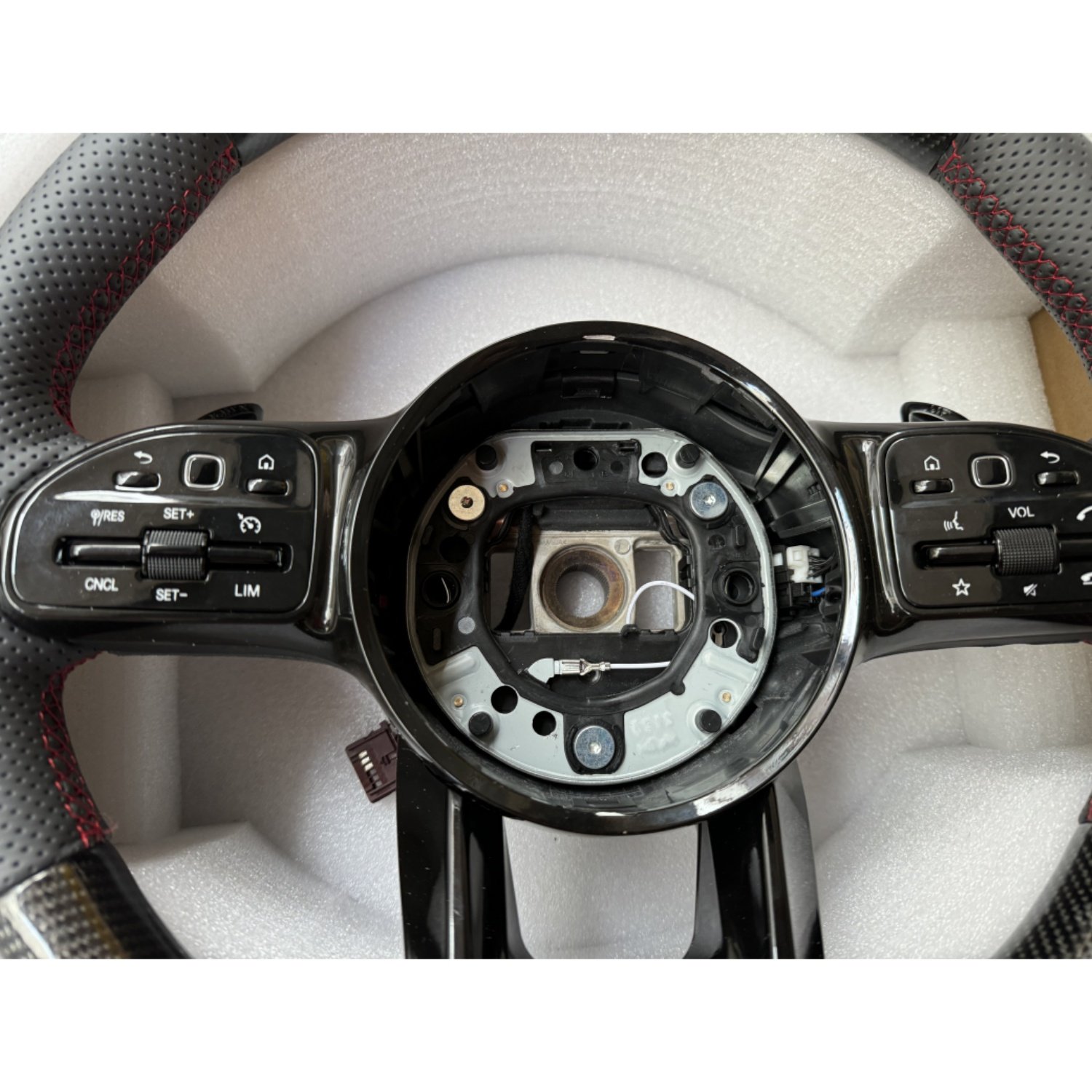 Hot selling car carbon fiber steering wheel suitable for Mercedes Benz W464 G500 G63 customized steering wheel