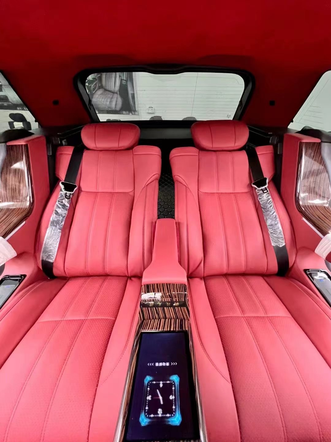 VIP Wireless Charger Leather High Quality Luxury Car Seat for Land Rover Discovery Prado Cadillac