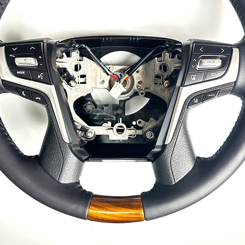 Car Steering Wheel is Suitable for the 2018 Prado Peach Wood Steering Wheel Assembly