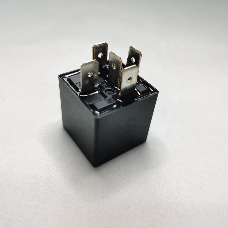100% Original and New Song Chuan 896H-1CH-C-R1 U03 12V DC 50A Auto Relay 896H-1CH-C-R1 U24 12V