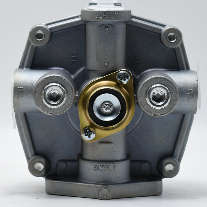 Brake Relay Valve ud Truck CWB450 CWB459 CKB452 PF6 45184-z0003