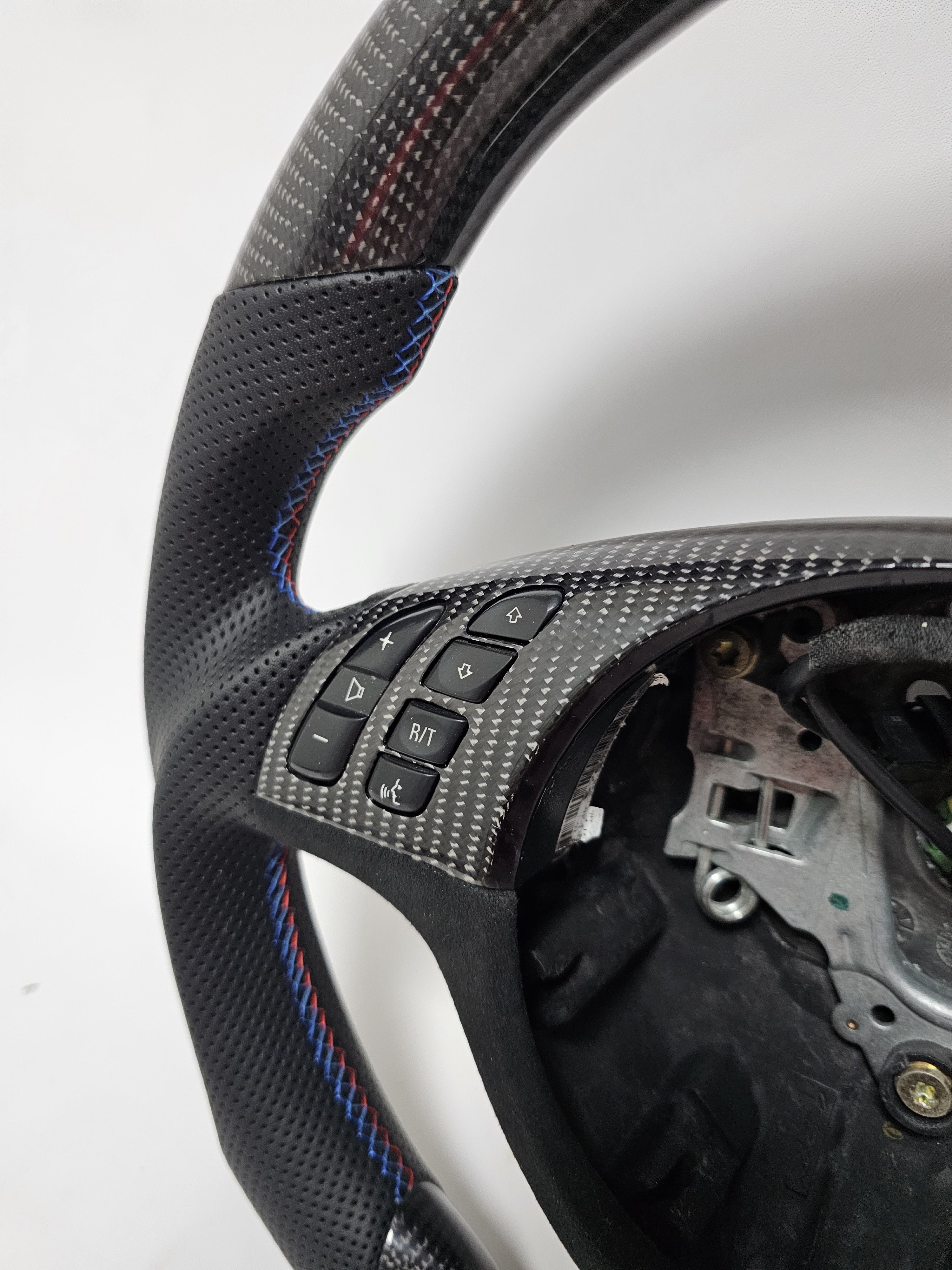 Car Customized Steering Wheel FOR BMW M3 E46 E39 E53 330ci 325i Steering Wheel Carbon Fiber Handmade Leather