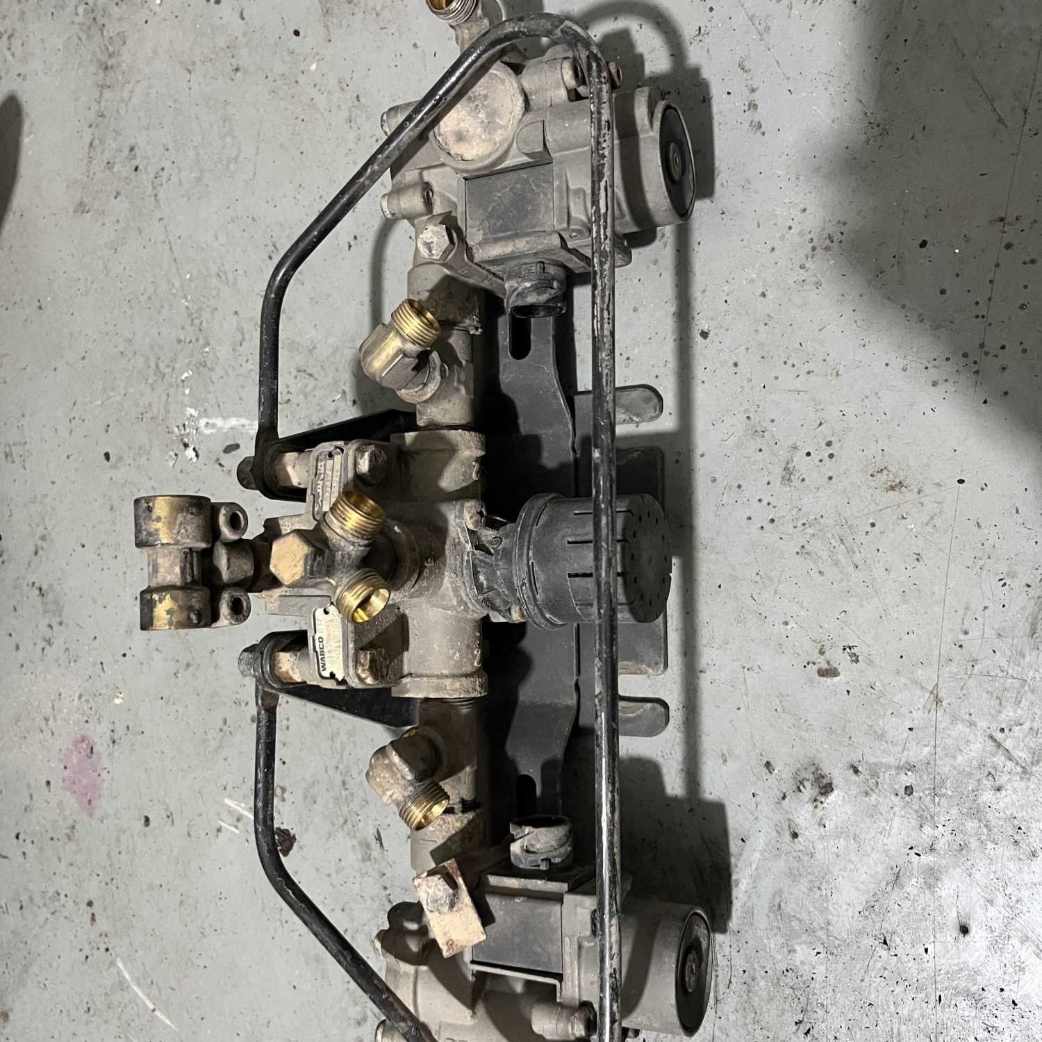 1411244 Used Wabco Air Relay Valve For Scania Protective valve Truck spare parts for sale