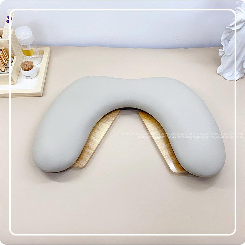 Wholesale 2024 Luxury Professional Microfiber Leather Nail Arm Rest Holder PU Manicure Hand Pillow U-Shape Design Raw Wood Nail