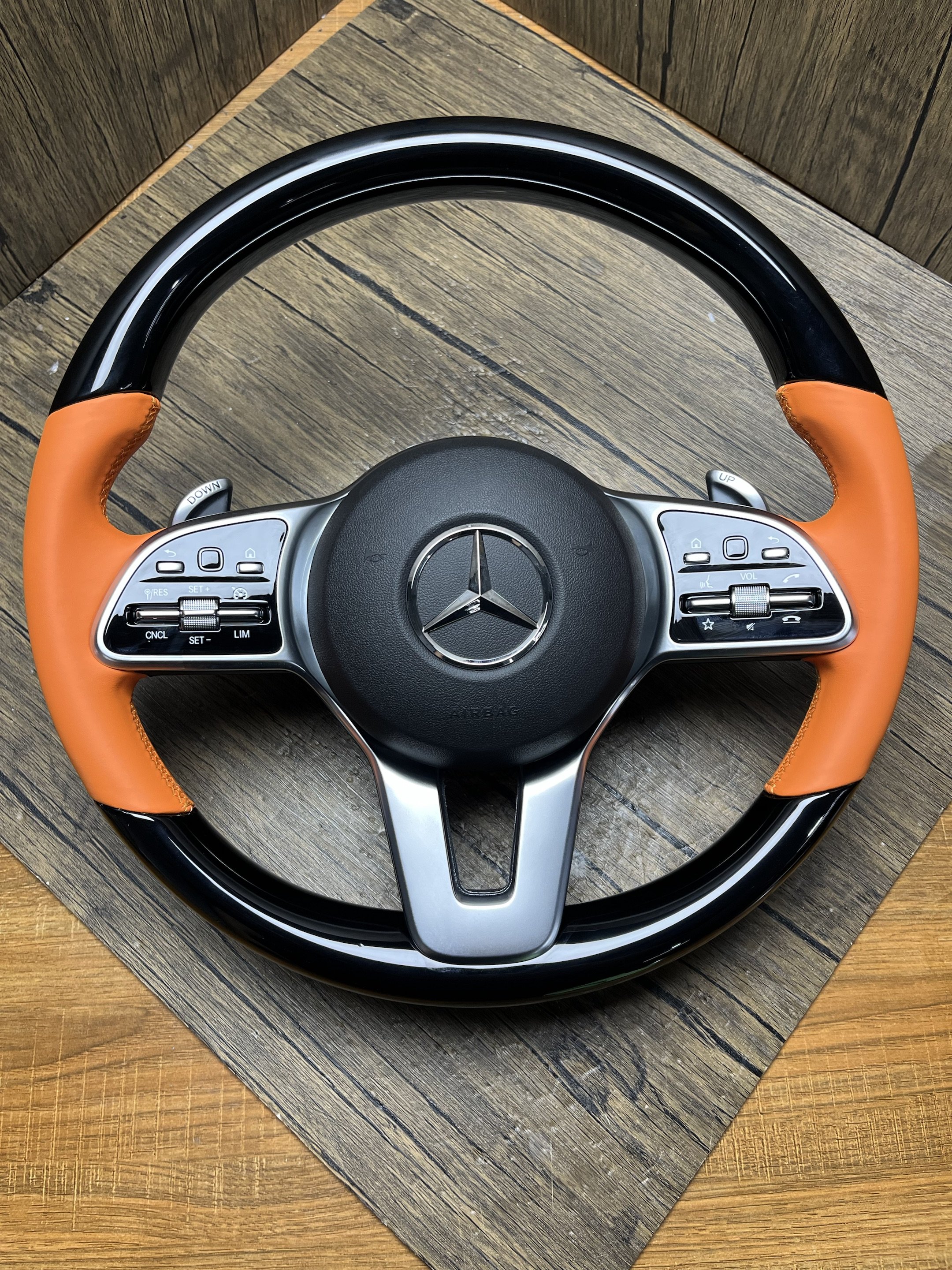 With Piano Black Trim Half Alcantara Carbon LED Steering Wheel for Mercedes Benz W204 W205 W213 W211 W221 X166 GLC X253 G63 AMG