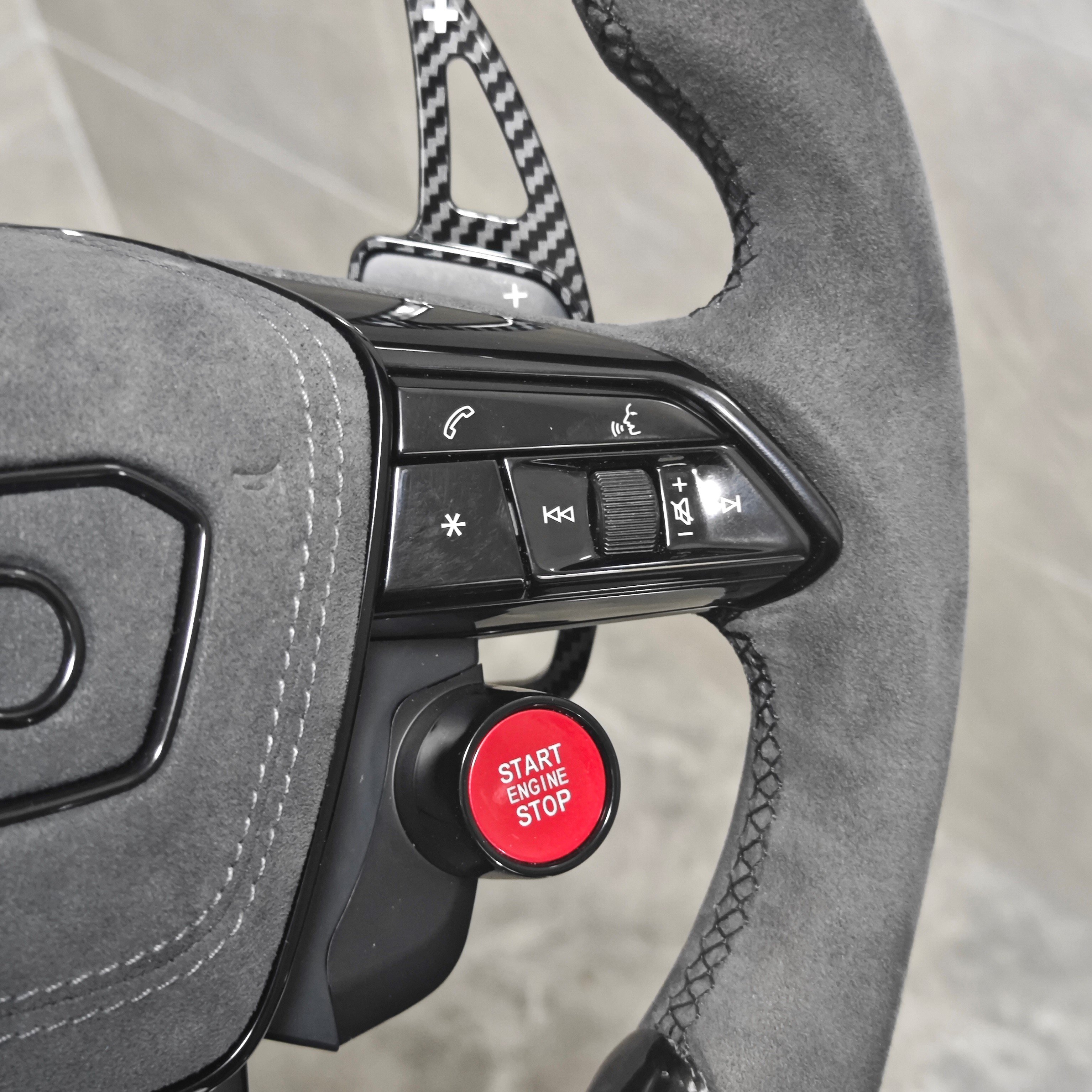 Custom Car carbon fiber Steering Wheel For Audi S3 S5 RS5 RS4 8J A4 B6 4F S8 D4 S4 B8.5 RS3 8V A6 C6 4F TT R8 with LED