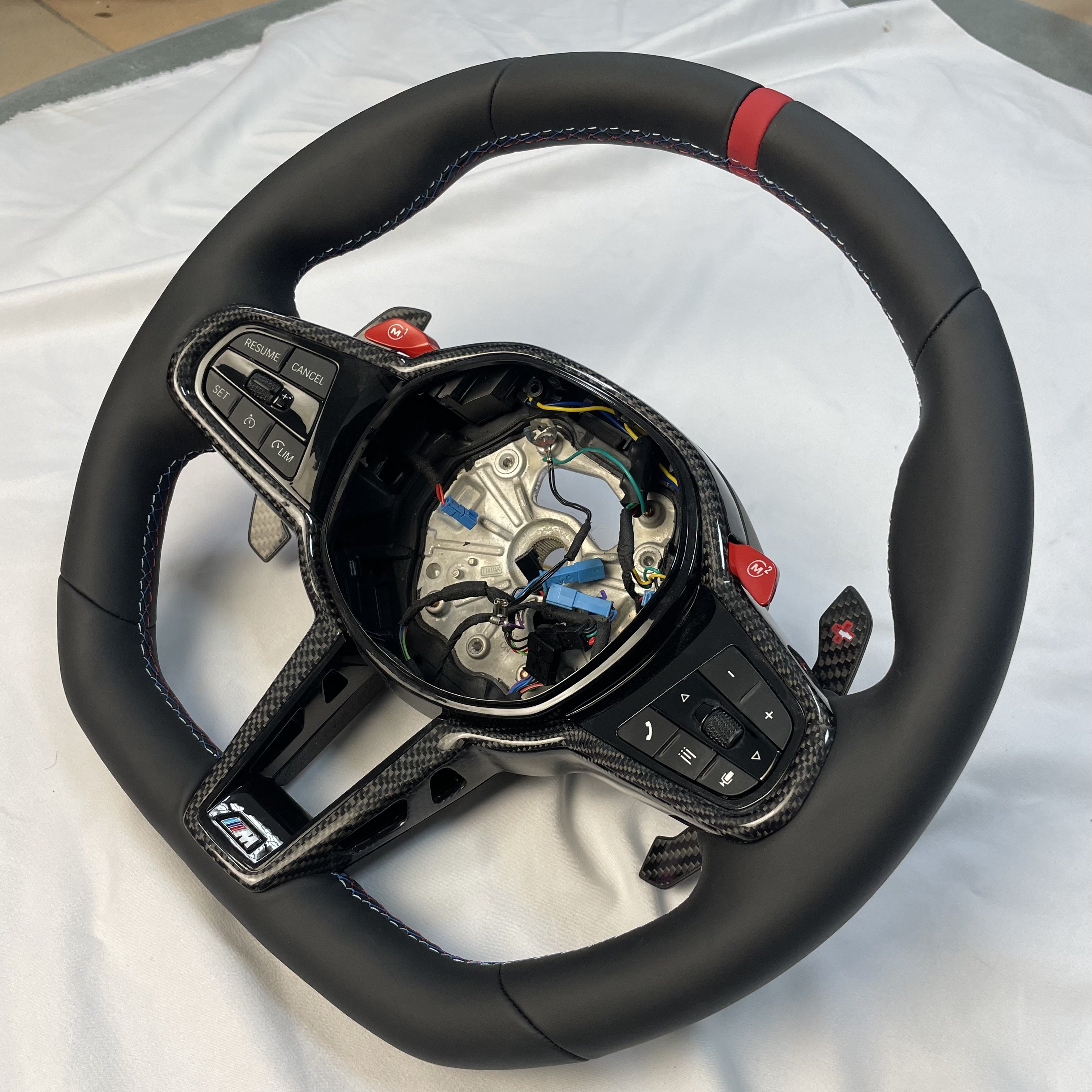 For old updated new 2025 M4 carbon fiber steering wheel FOR G30 G31G26 G03 G04 G07