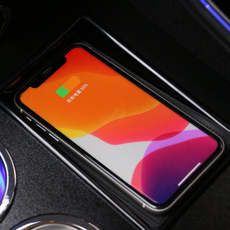 Wholesale Commercial Vehicle Middle Row Armrest Box Central Console Storage Box USB Charging Multi-functional Wireless Charging
