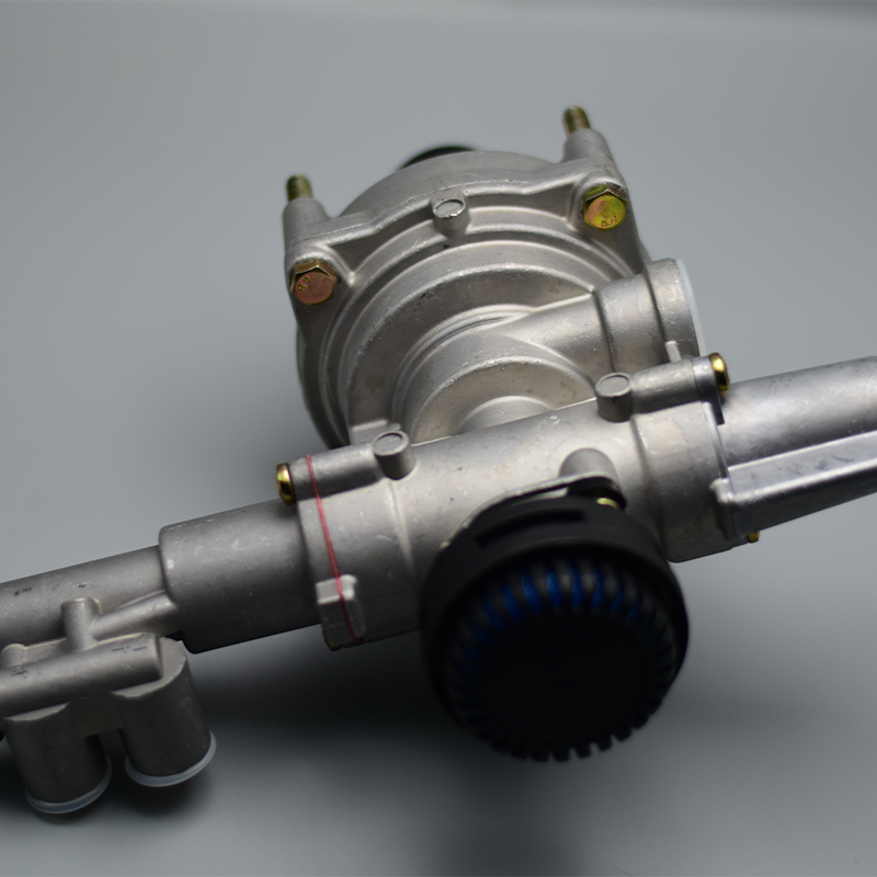 Truck Auto Spare Parts Air Brake Load Sensing Valve Load Sensing Valve with Voss Parts