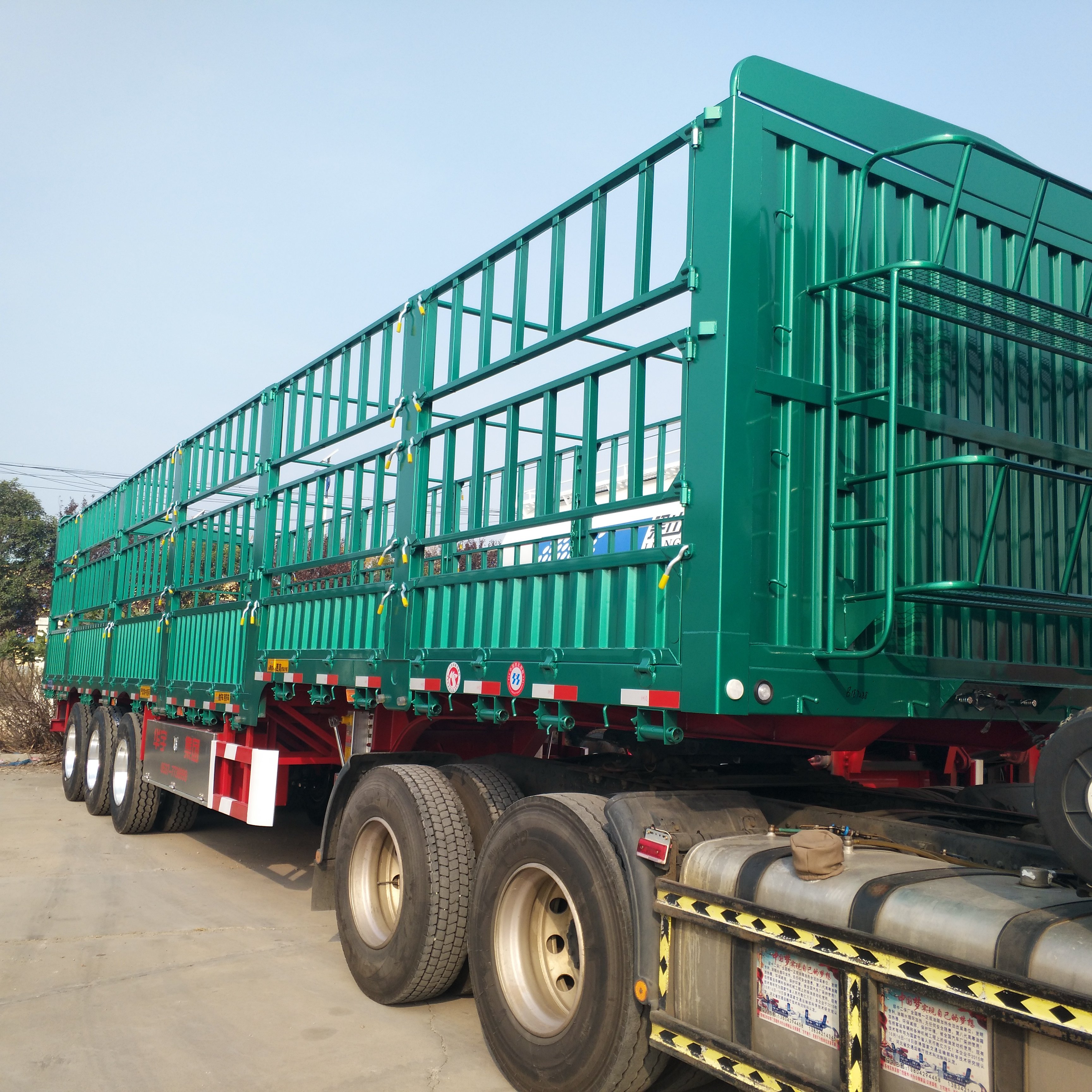 Customized Corn/Rice/Cotton/Animal Transporting Stake Fence Semi Trailer Trucks