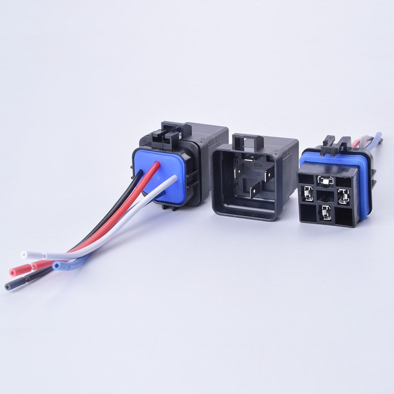 Automobile Relay Waterproof Integrated Wired DC12V 40A 5Pin 4pin Auto Relay With 105mm Length Wires Car Relay
