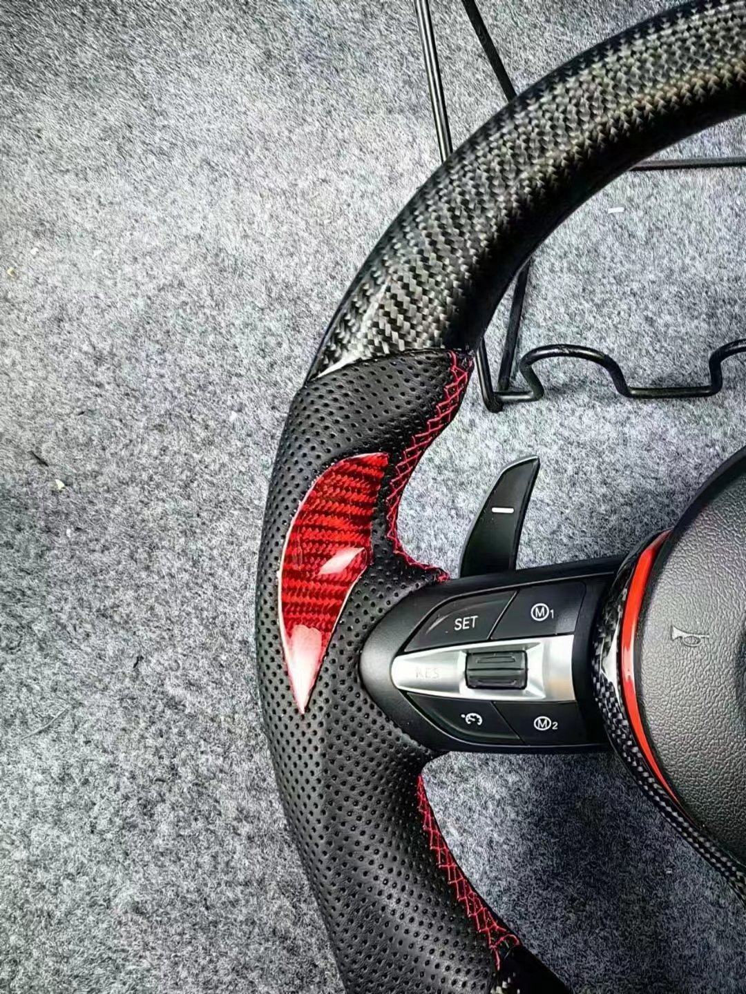 High-end quality custom car steering wheel car steering wheel suitable for B-M-W Audi-VW