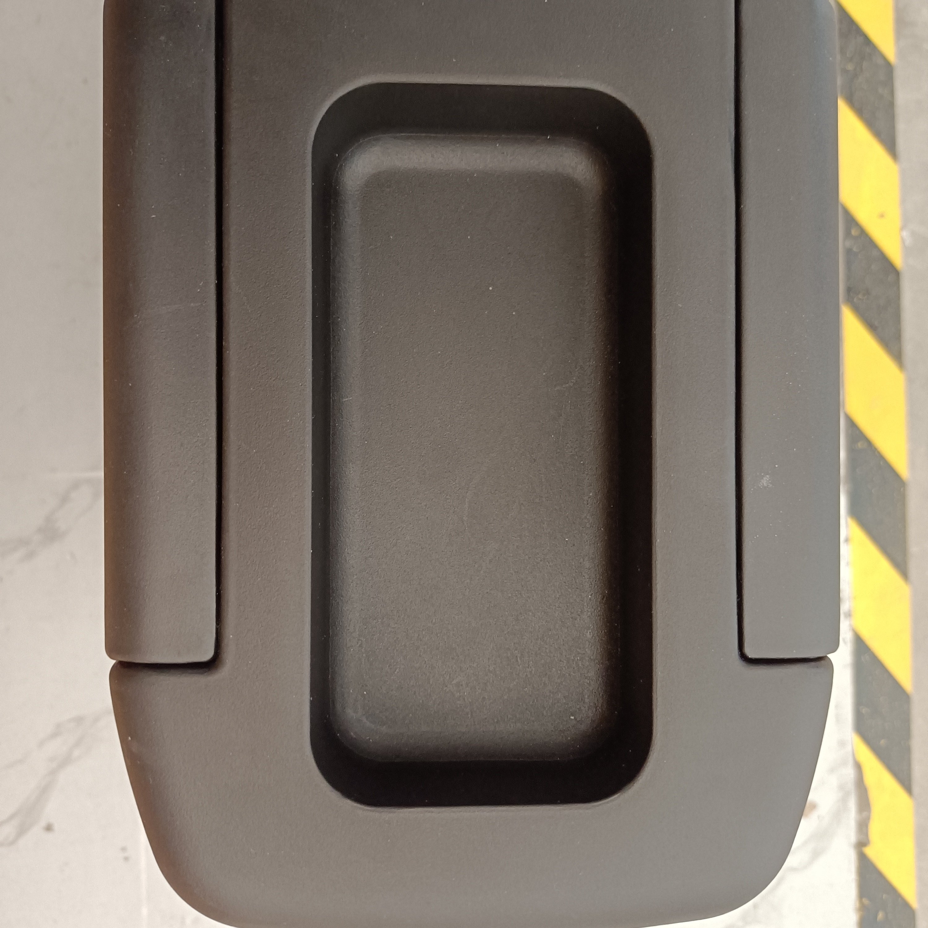 2022 High-quality Luxury Car Interior Armrest with Table Board Luxury Decoration