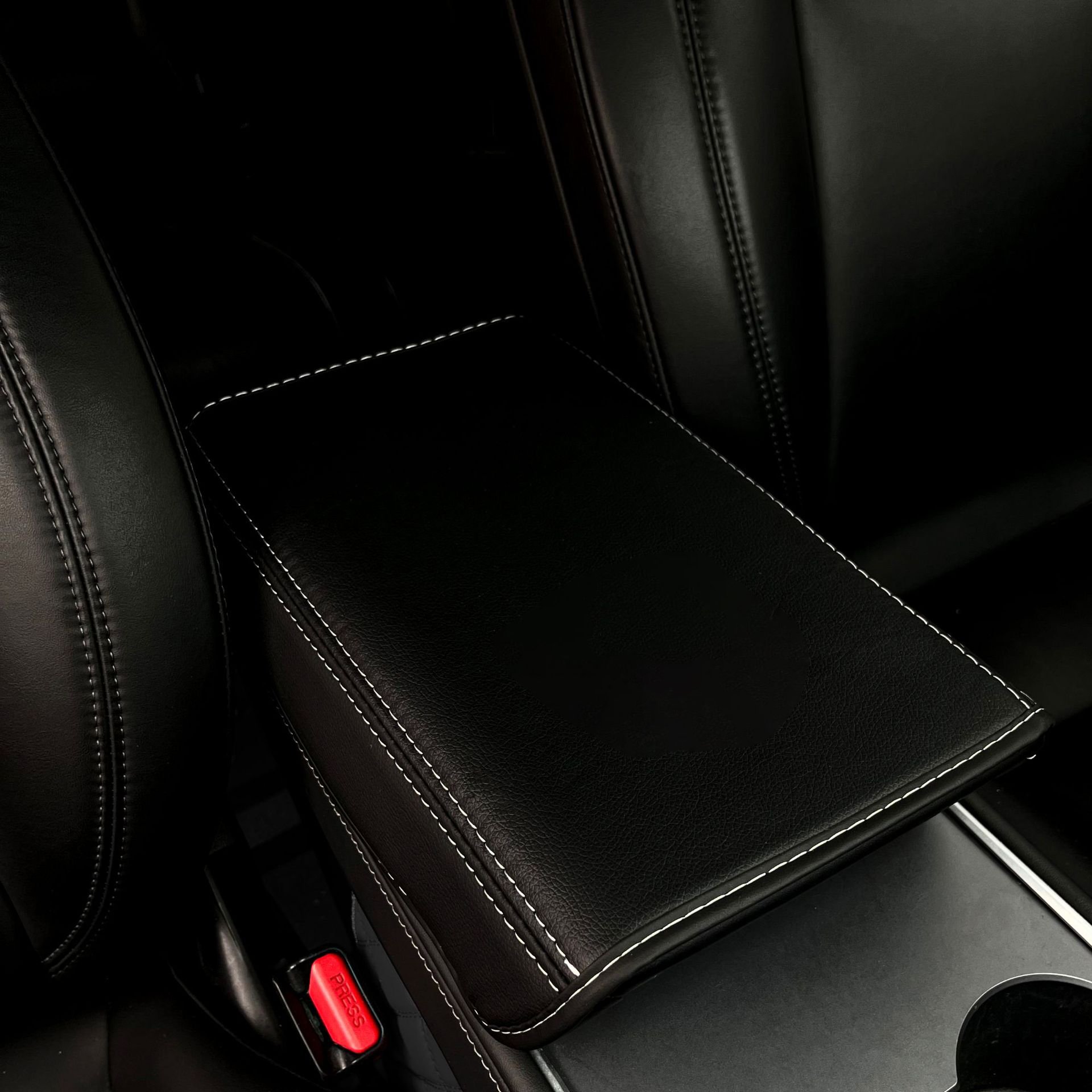 Car Armrest Cover for Model 3 & Model Y PU Leather Center Console Protector Anti-Scratch Easy Installation