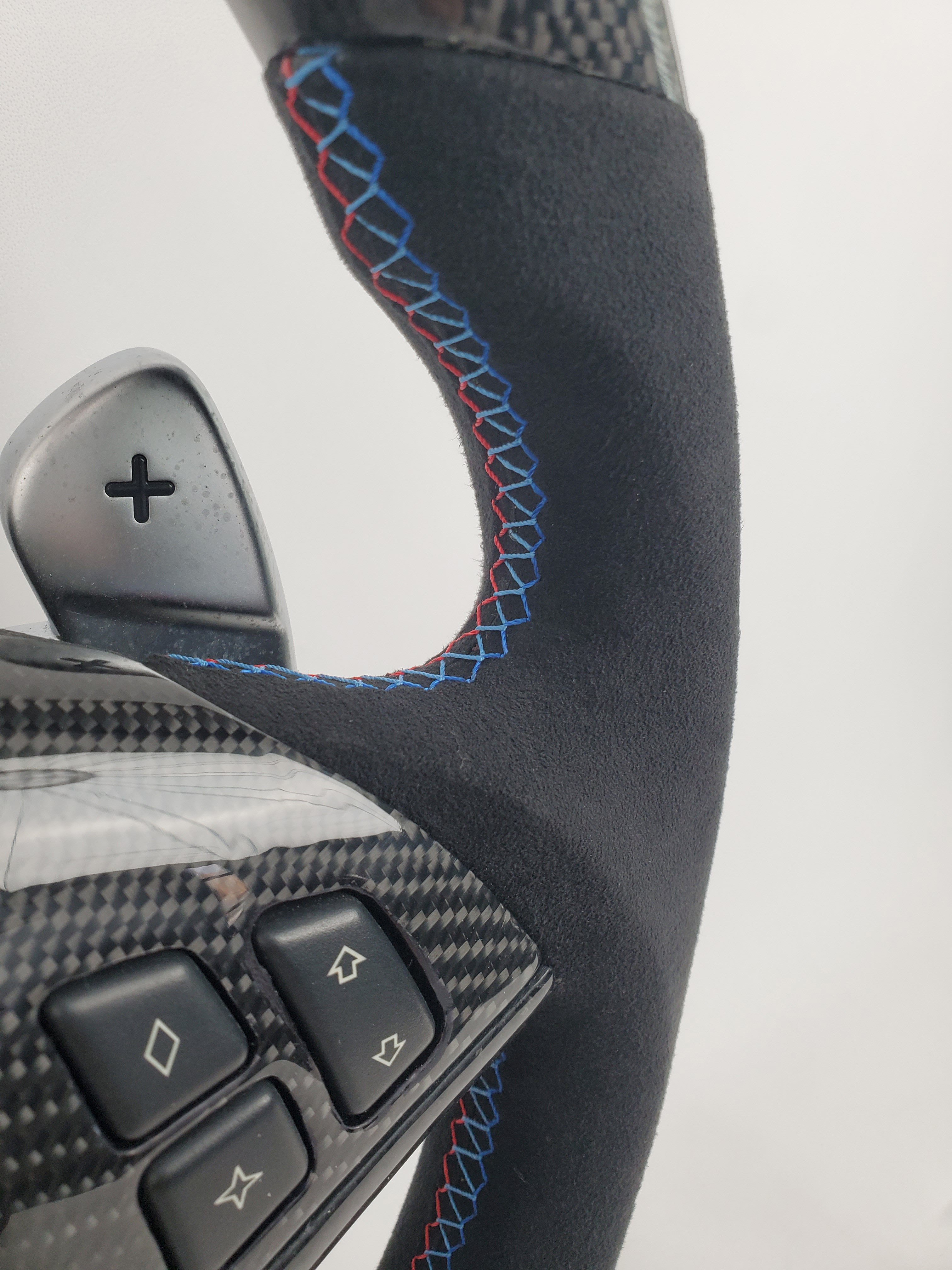 YTcarbon For Led BMW M5 E60 335 Carbon Fibre Auto Parts Premium Custom Sport Real Carbon Fiber Steering Wheel 2005 With Shifter