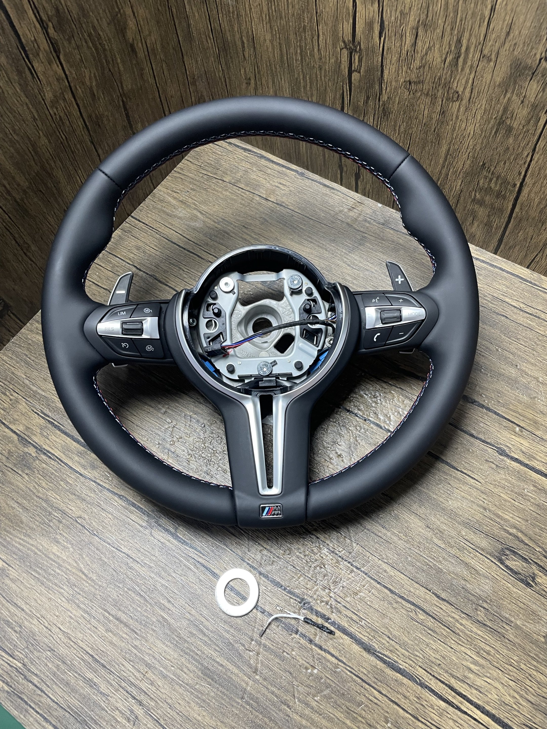 High quality Carbon fiber steering wheel for BMW steering wheels