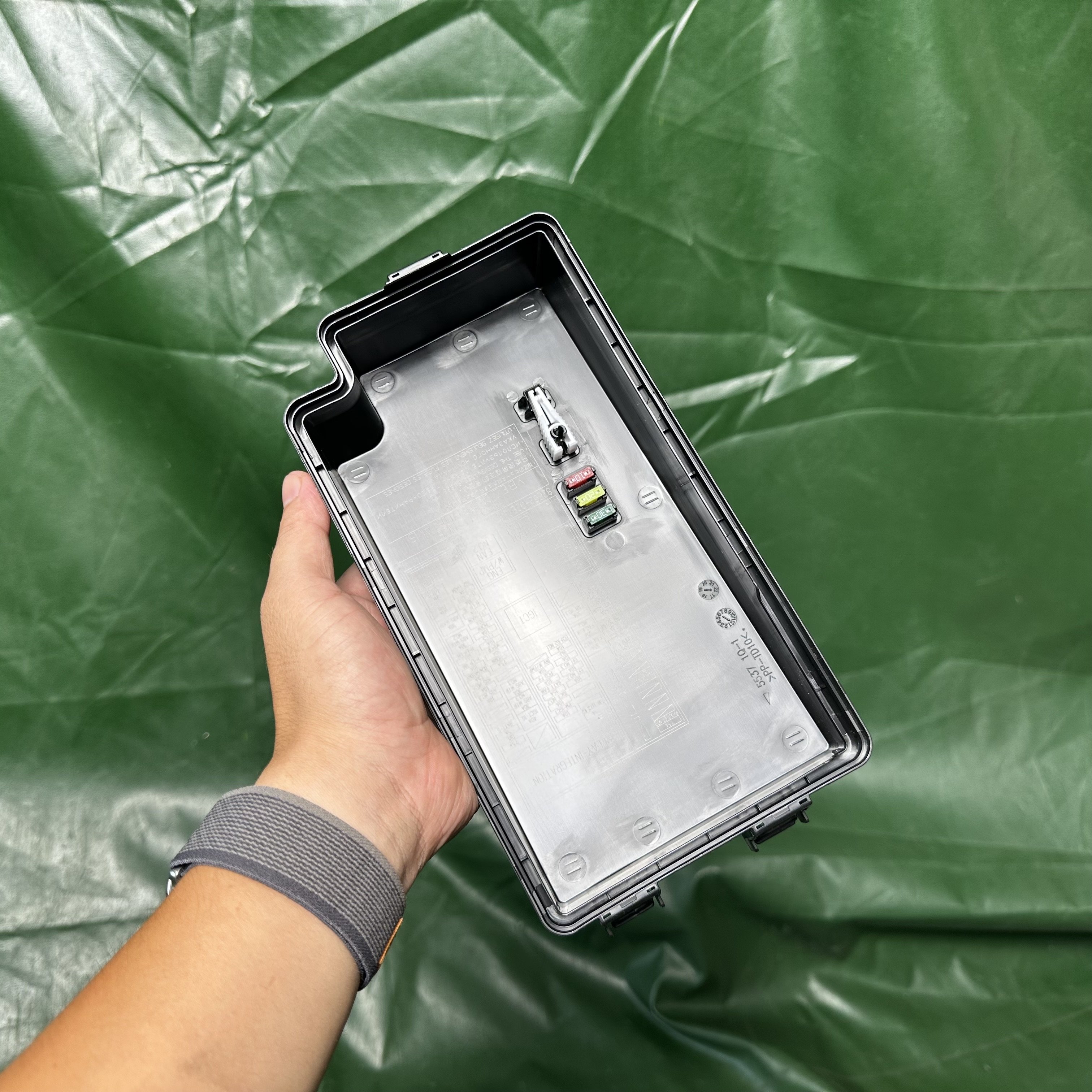 82662-12C60 82662-12F20 82662-12F70 the Cover on the Relay for toyota COROLLA