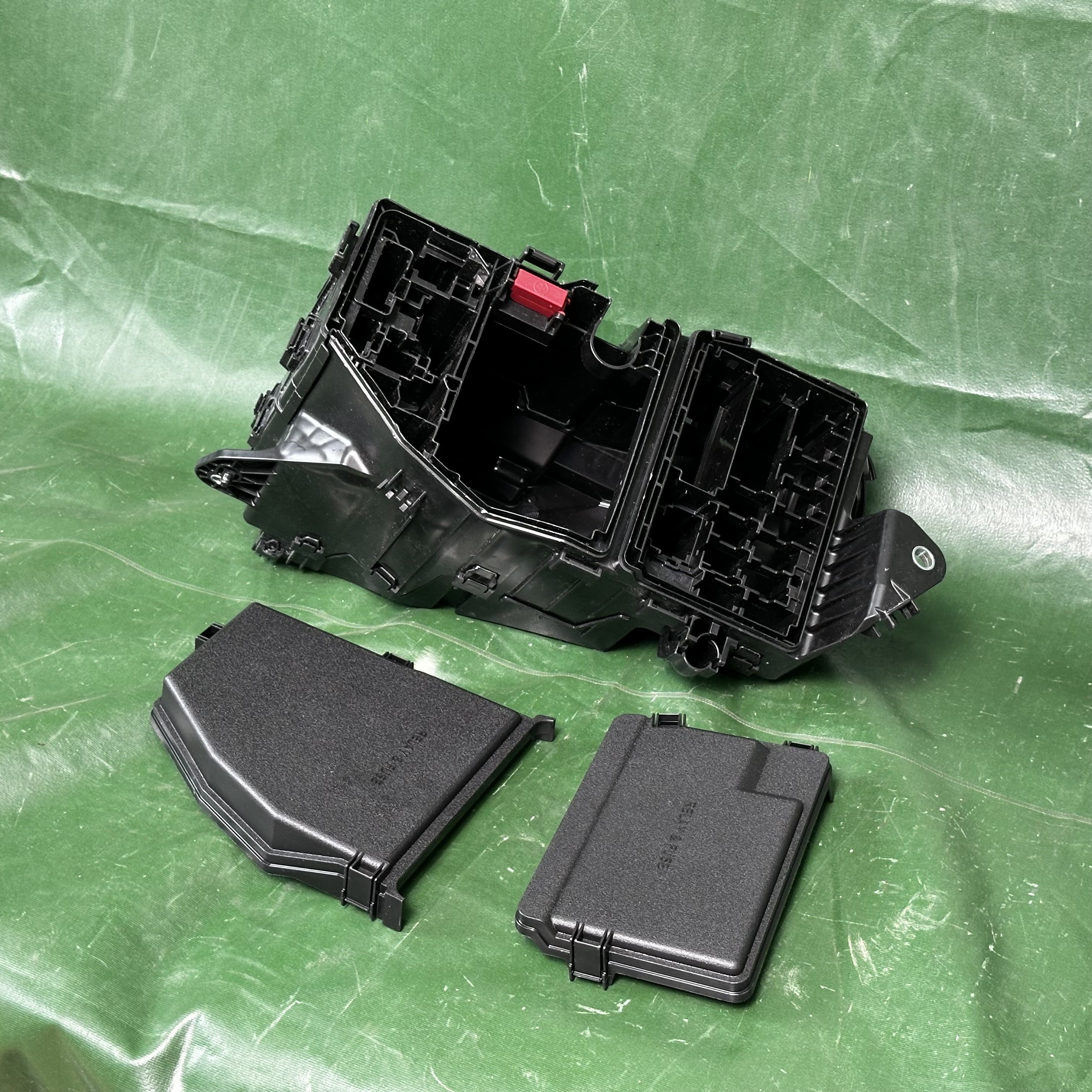 82663-08080 82662-08110 82662-08060 82741-08080 Relay Box Shell for toyota SIENNA