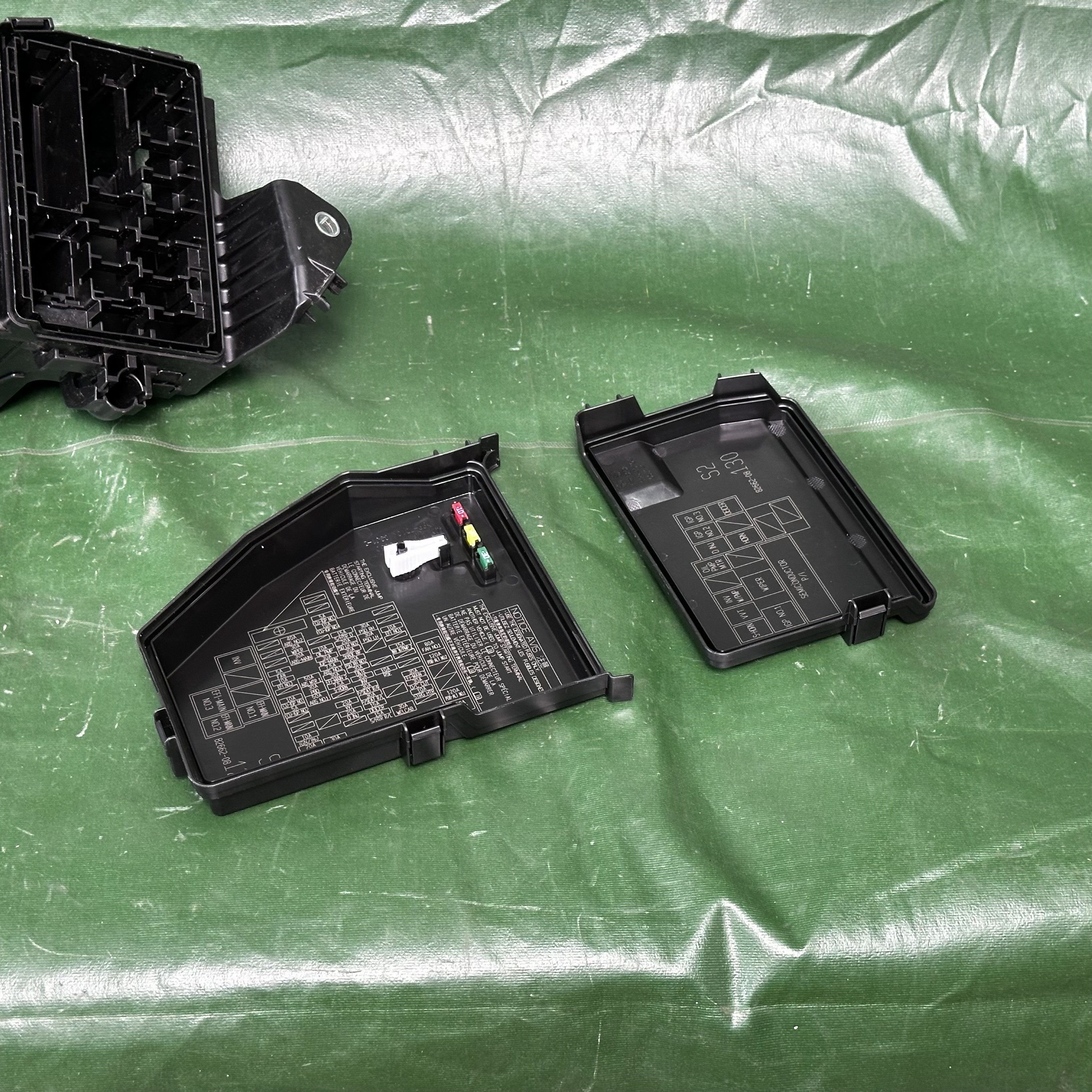 82663-08080 82662-08110 82662-08060 82741-08080 Relay Box Shell for toyota SIENNA