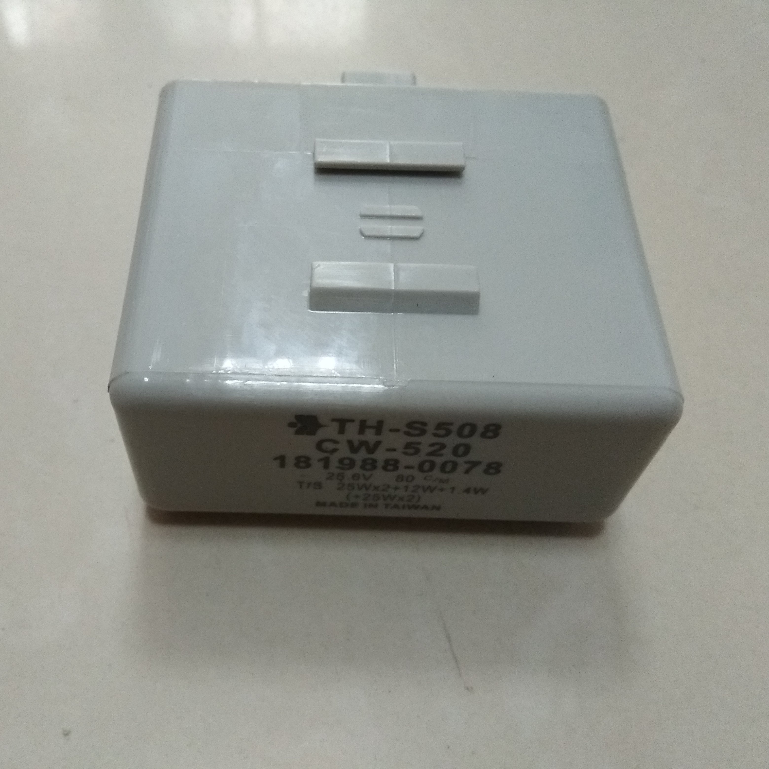 Auto Relays Truck Flasher Relay for Nisan ud 25390-00Z09 25390-00Z0B 24v 6P